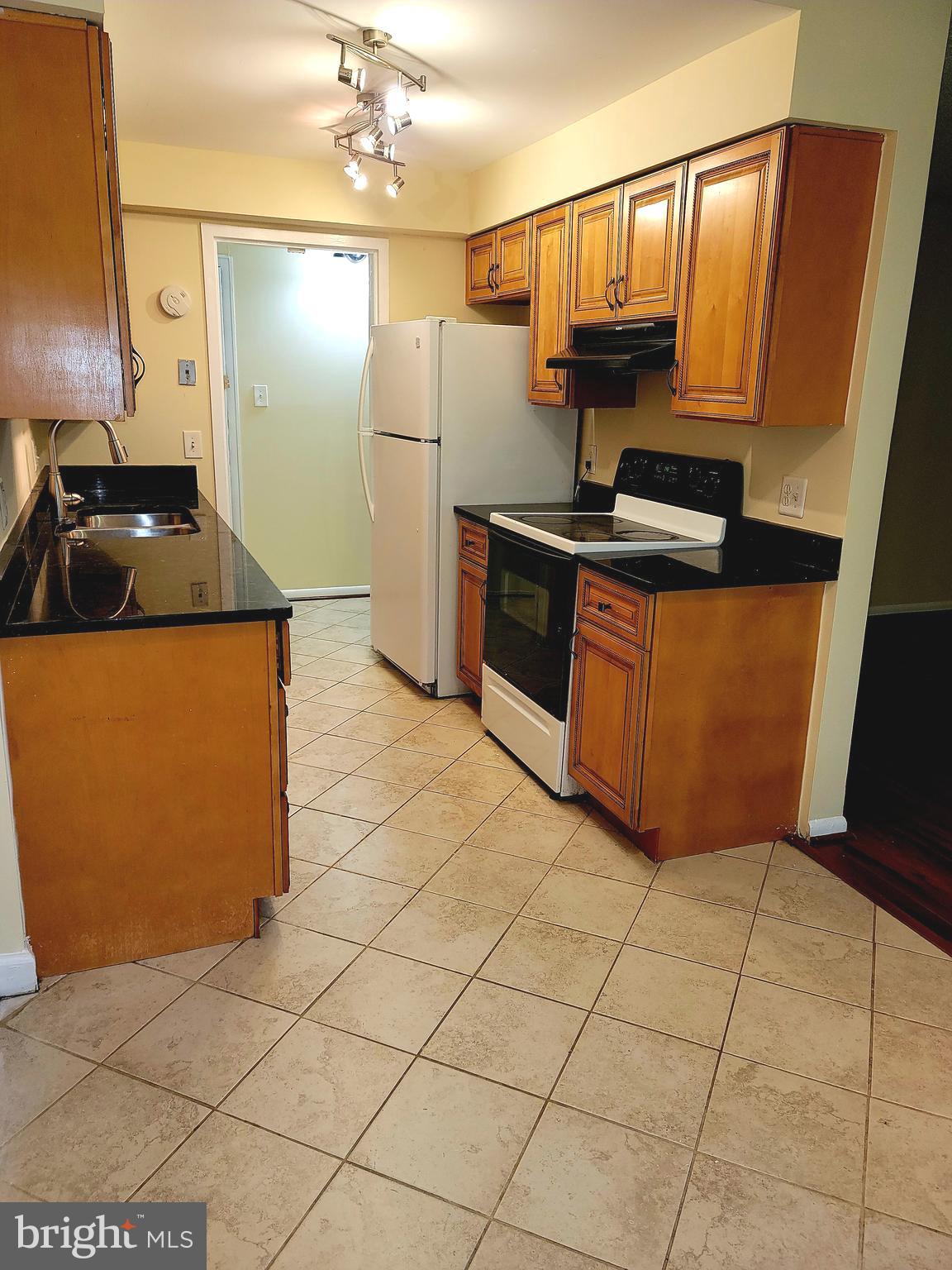 2226 CASTLE ROCK SQUARE 1B