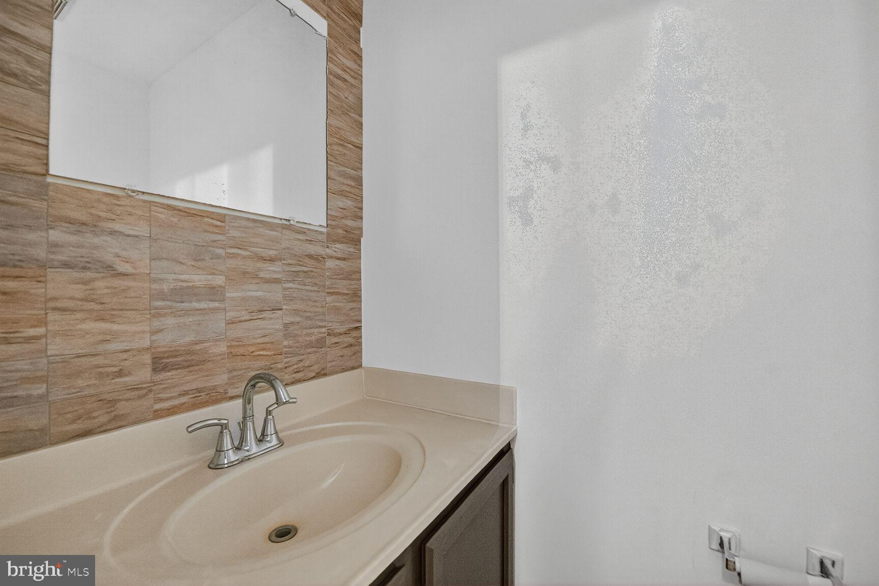 POTOMAC GROVE - Residential Lease