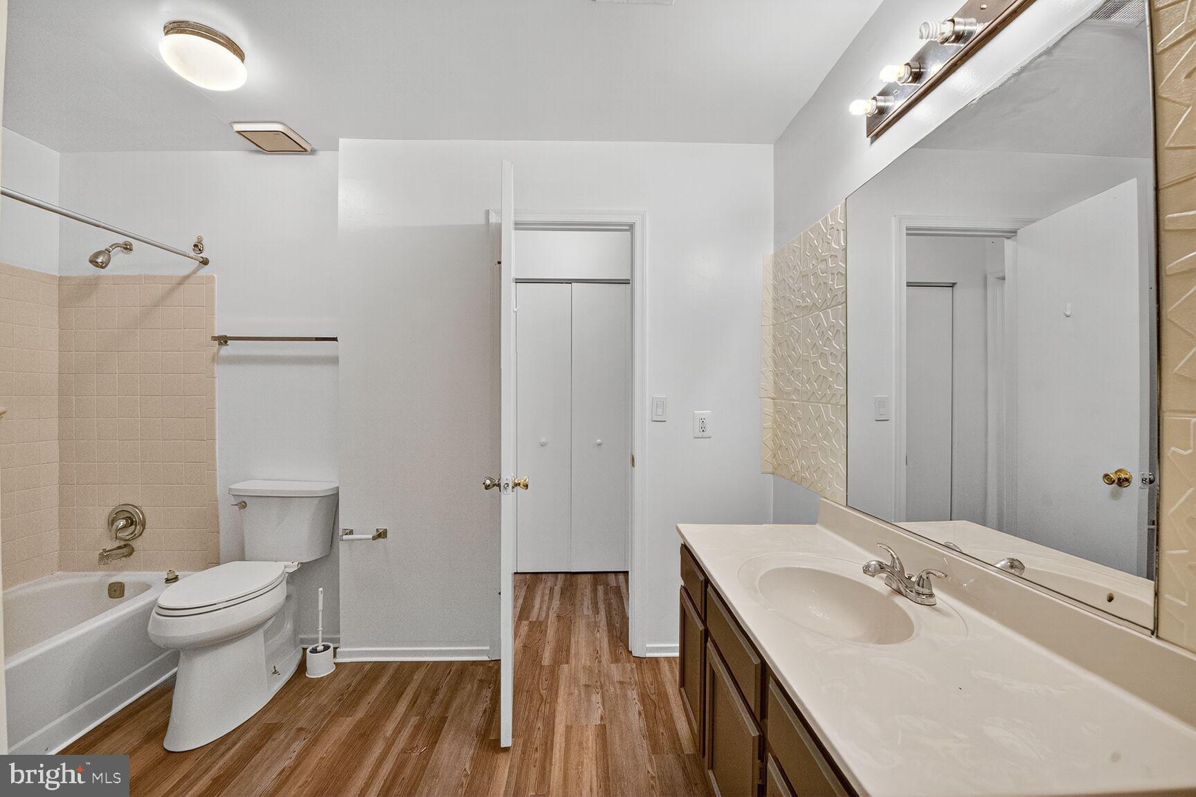 POTOMAC GROVE - Residential Lease