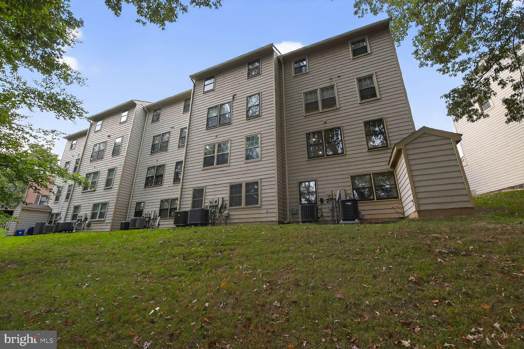 POTOMAC GROVE - Residential Lease