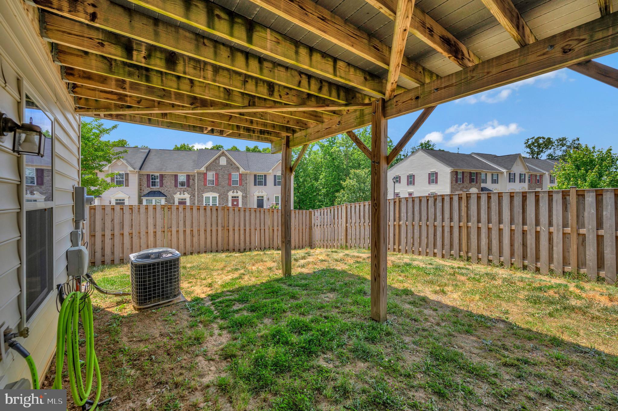 LAFAYETTE CROSSING - Residential