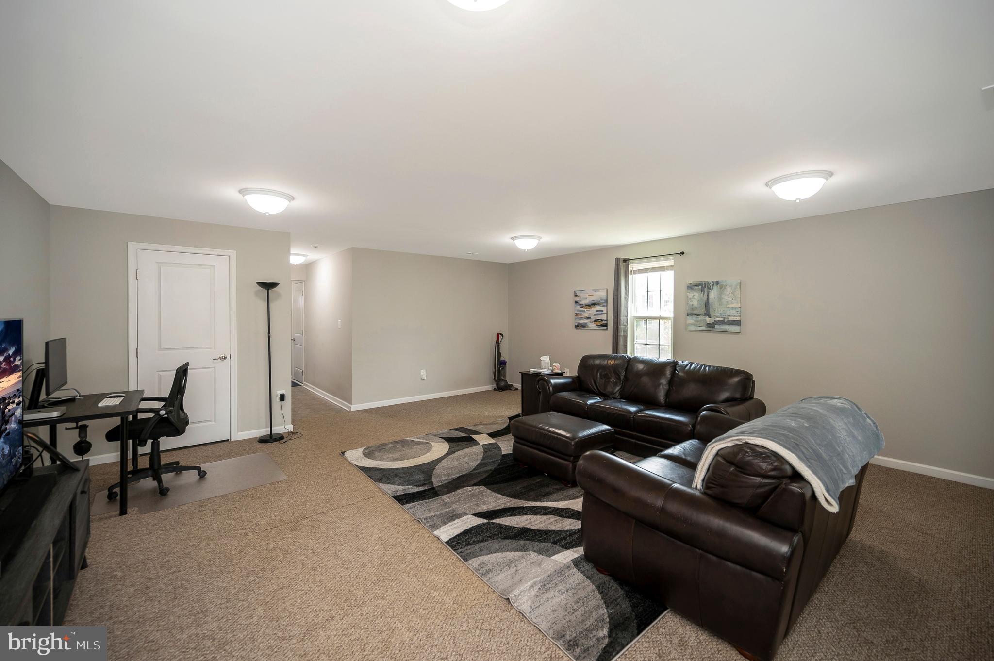 LAFAYETTE CROSSING - Residential