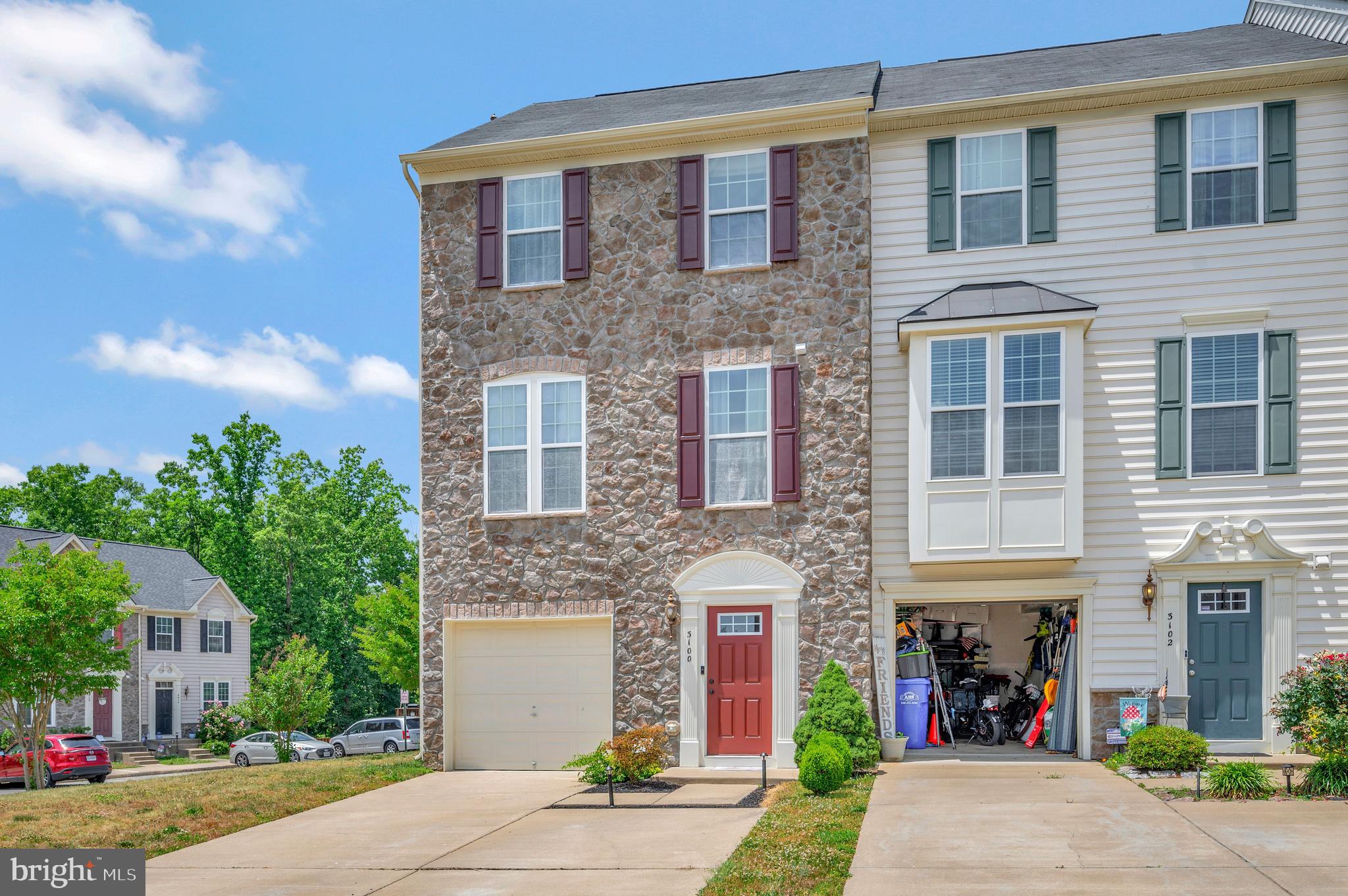 LAFAYETTE CROSSING - Residential