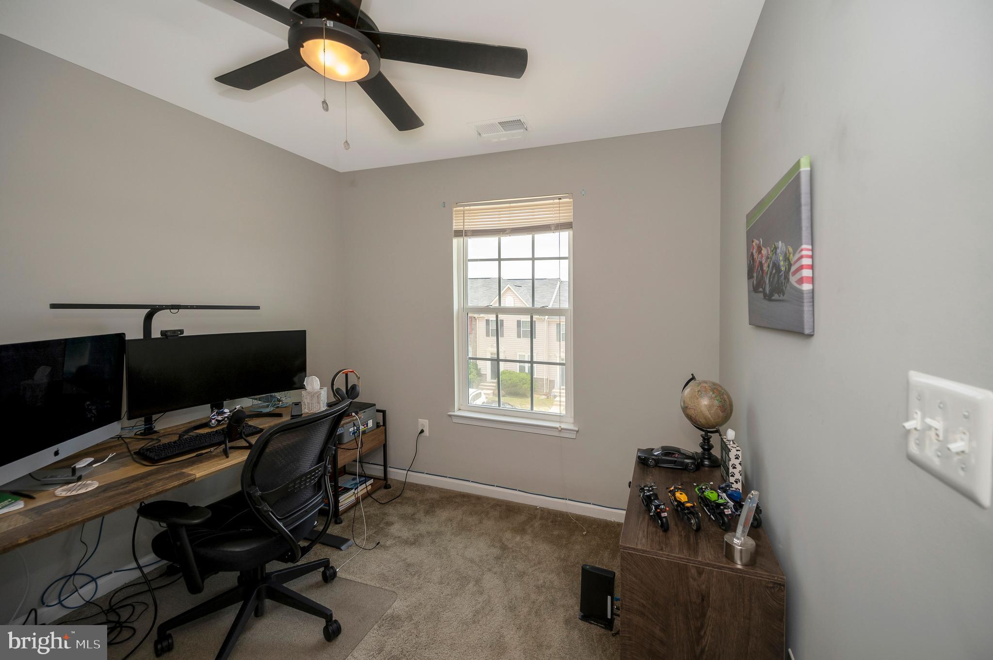 LAFAYETTE CROSSING - Residential