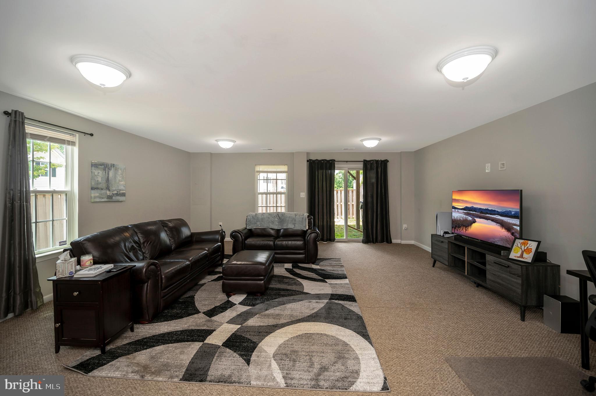 LAFAYETTE CROSSING - Residential