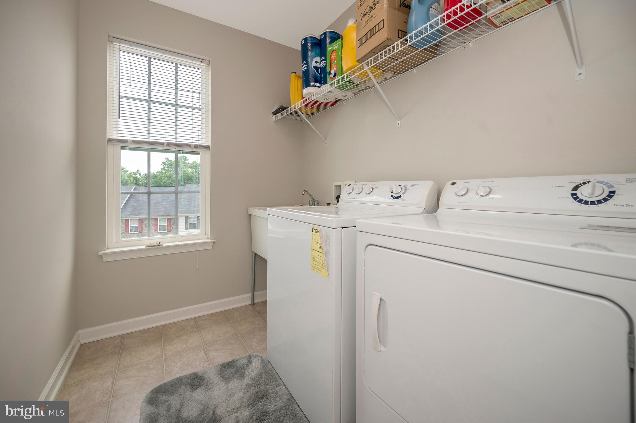 LAFAYETTE CROSSING - Residential