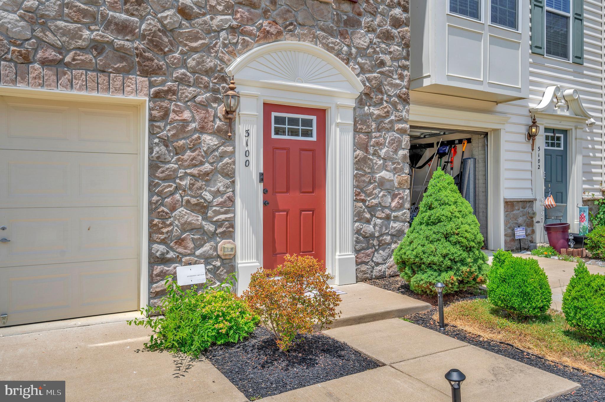 LAFAYETTE CROSSING - Residential