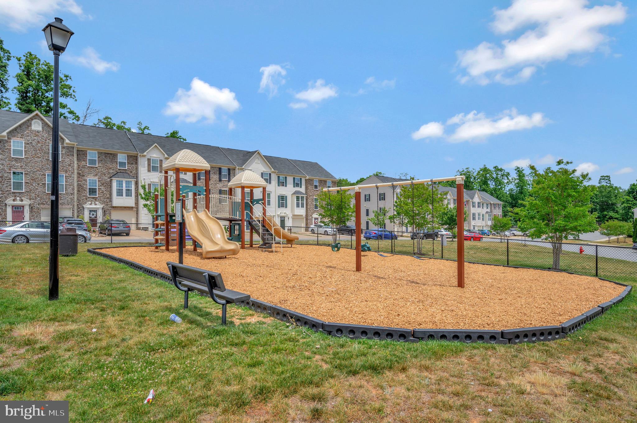 LAFAYETTE CROSSING - Residential