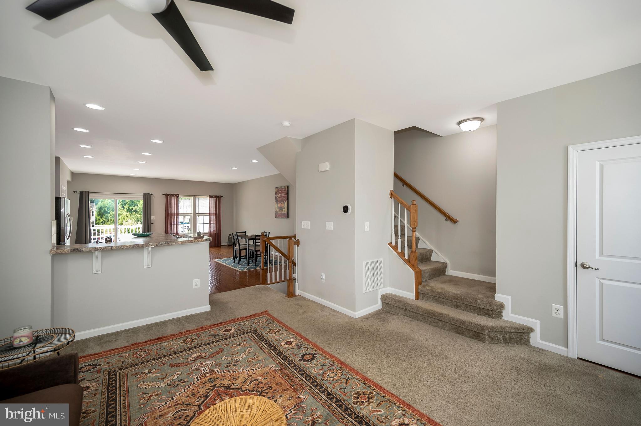 LAFAYETTE CROSSING - Residential