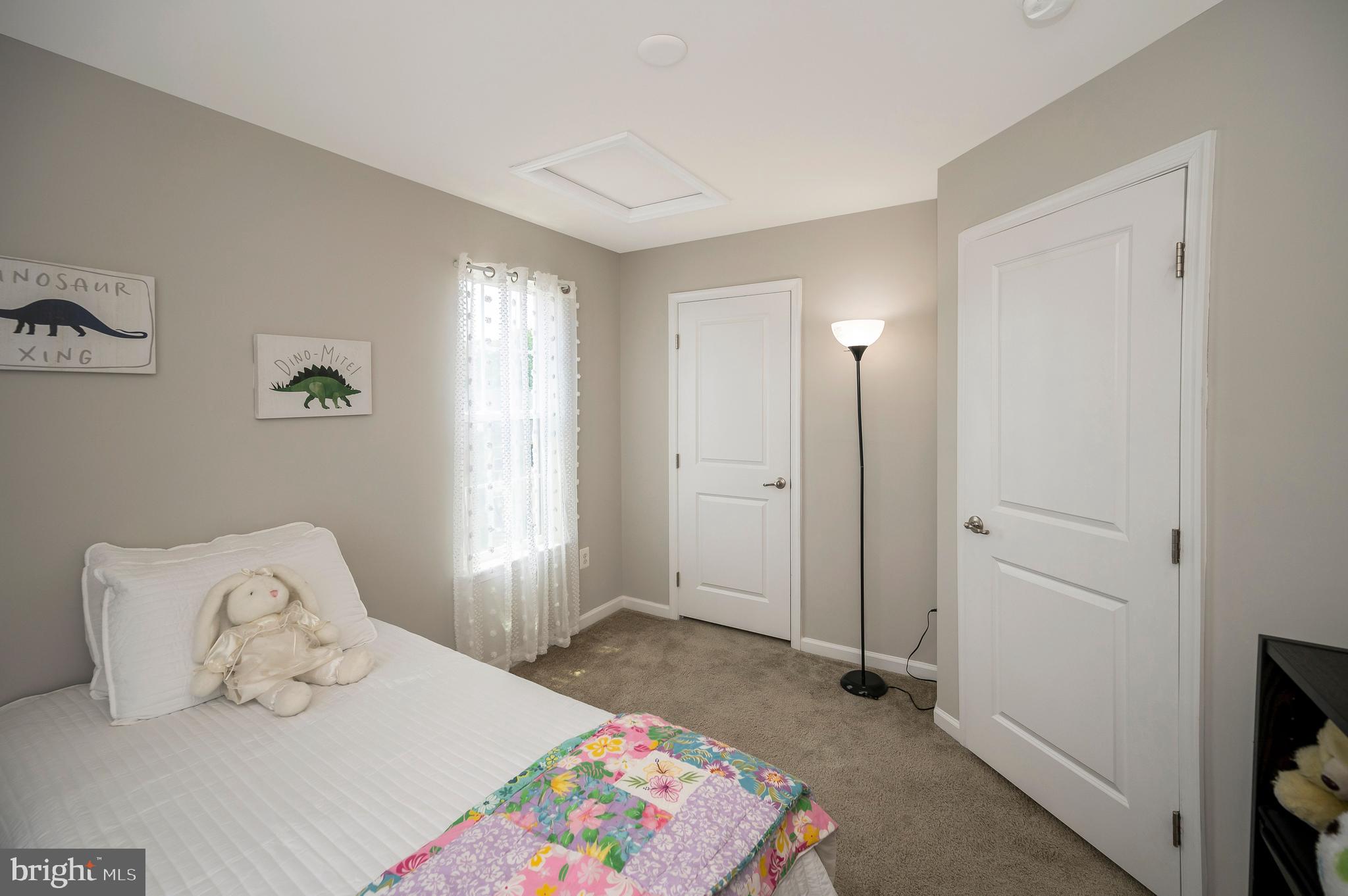 LAFAYETTE CROSSING - Residential