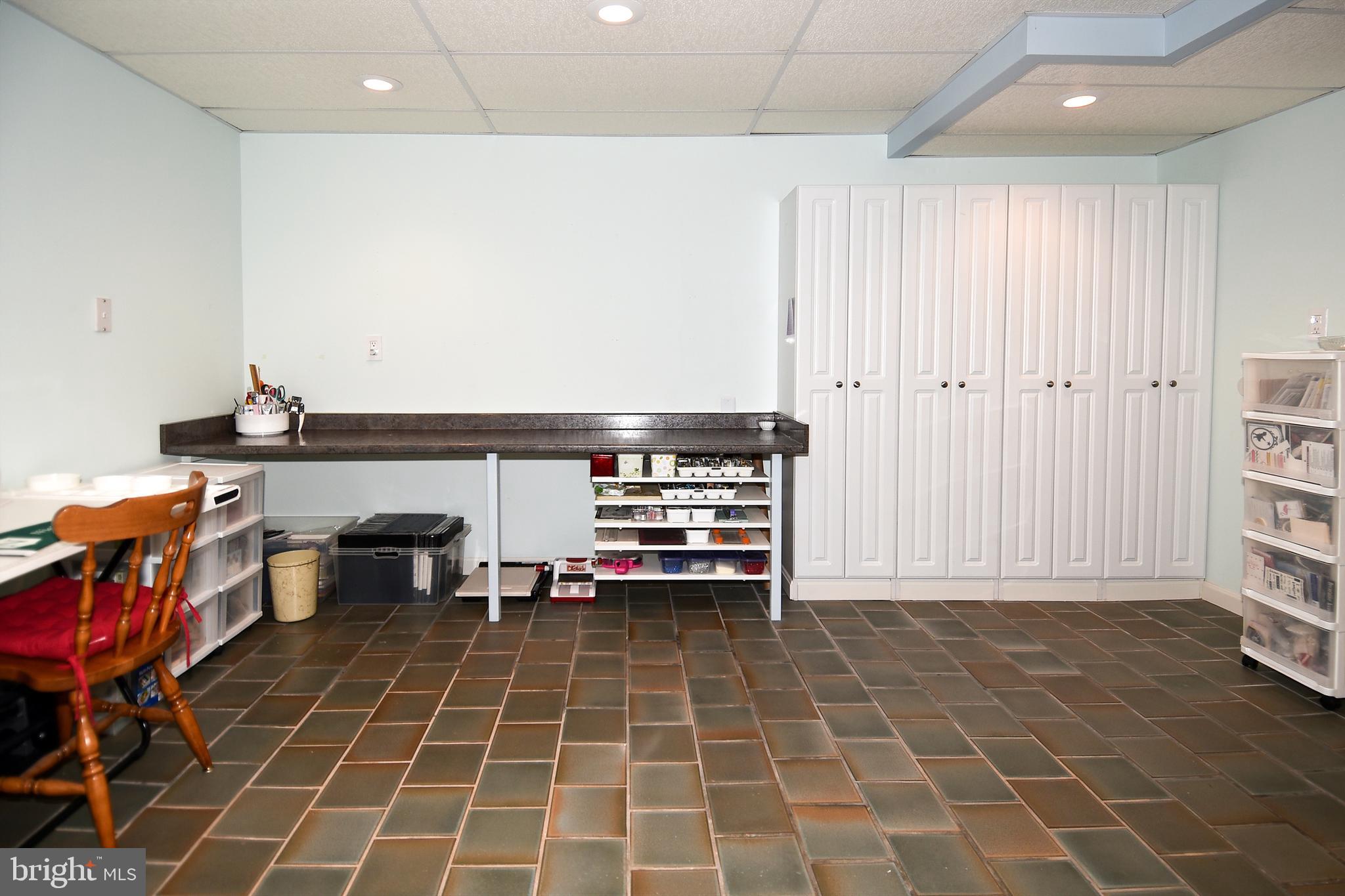 GOLF CLUB MANOR - Residential