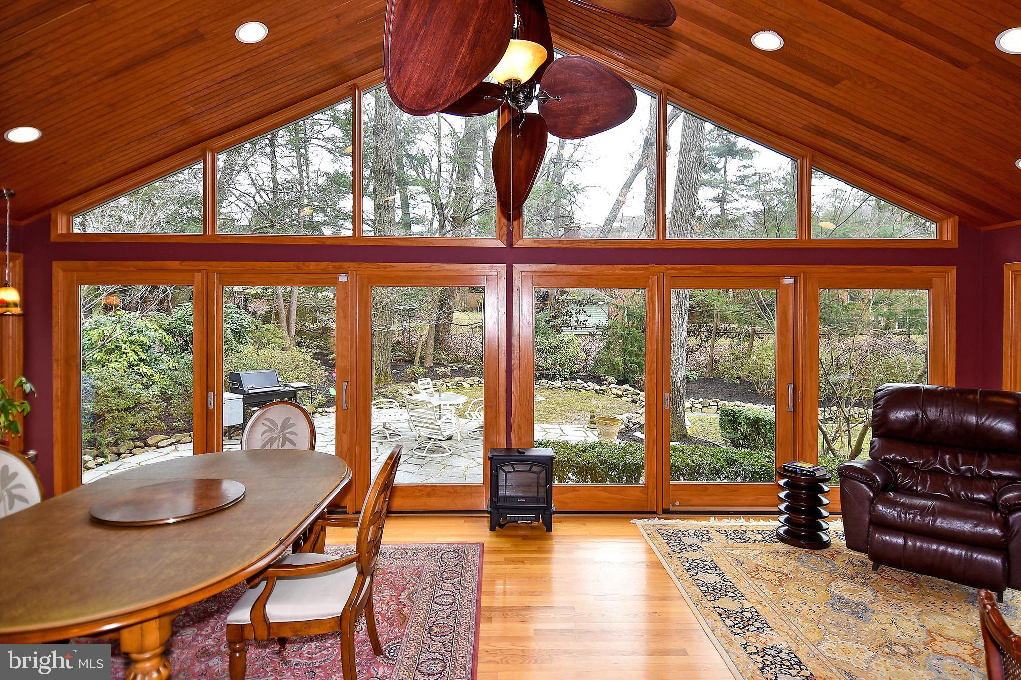 GOLF CLUB MANOR - Residential