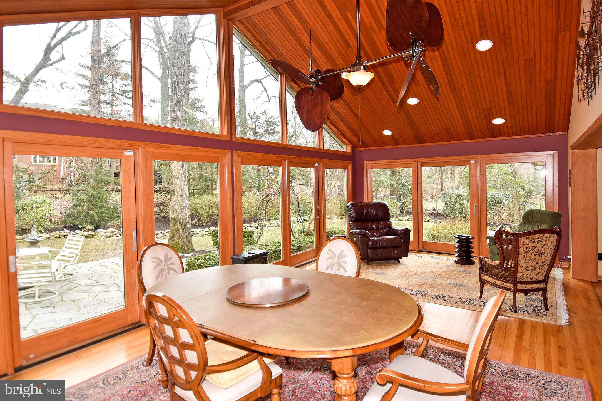 GOLF CLUB MANOR - Residential