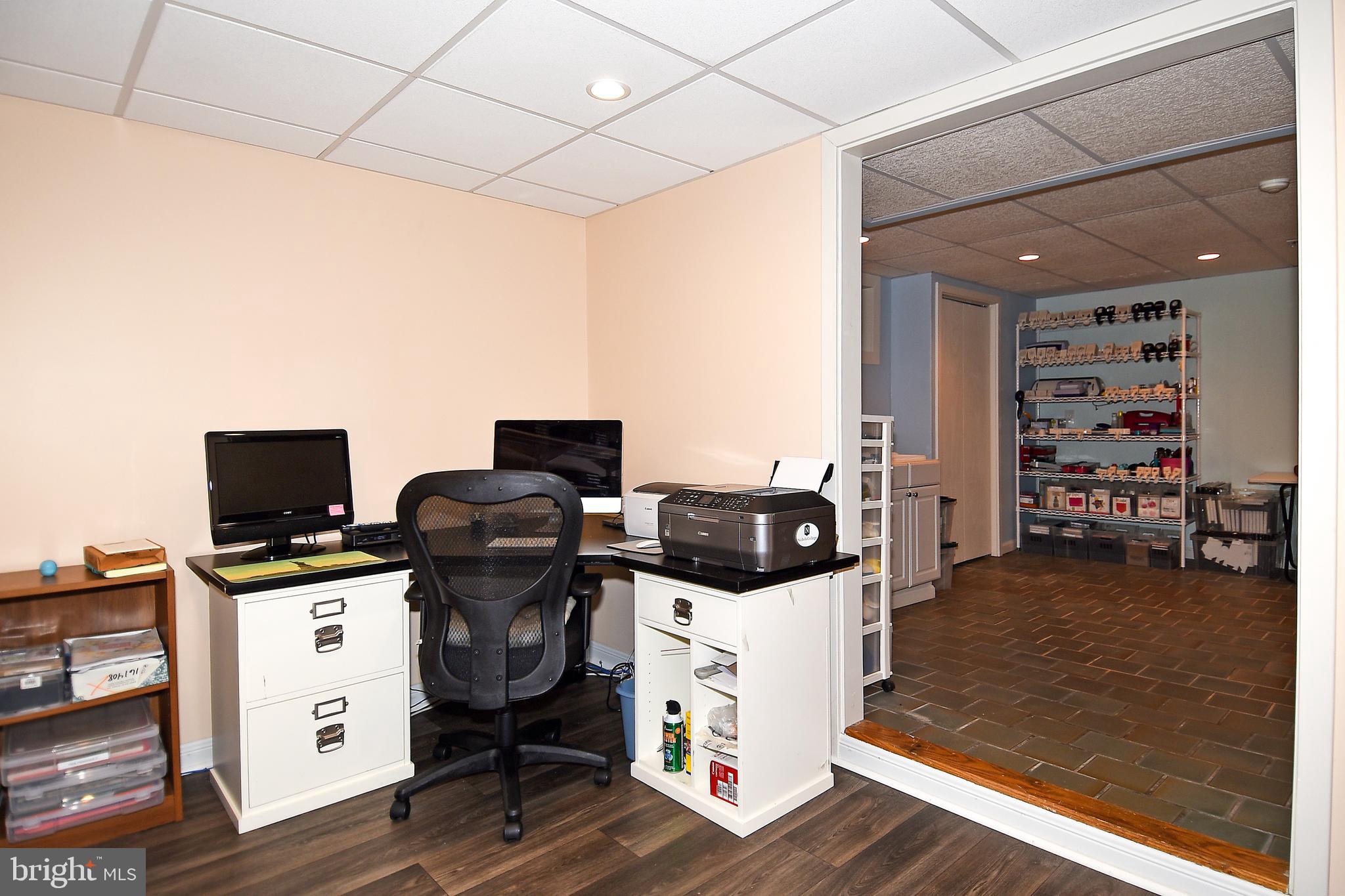 GOLF CLUB MANOR - Residential