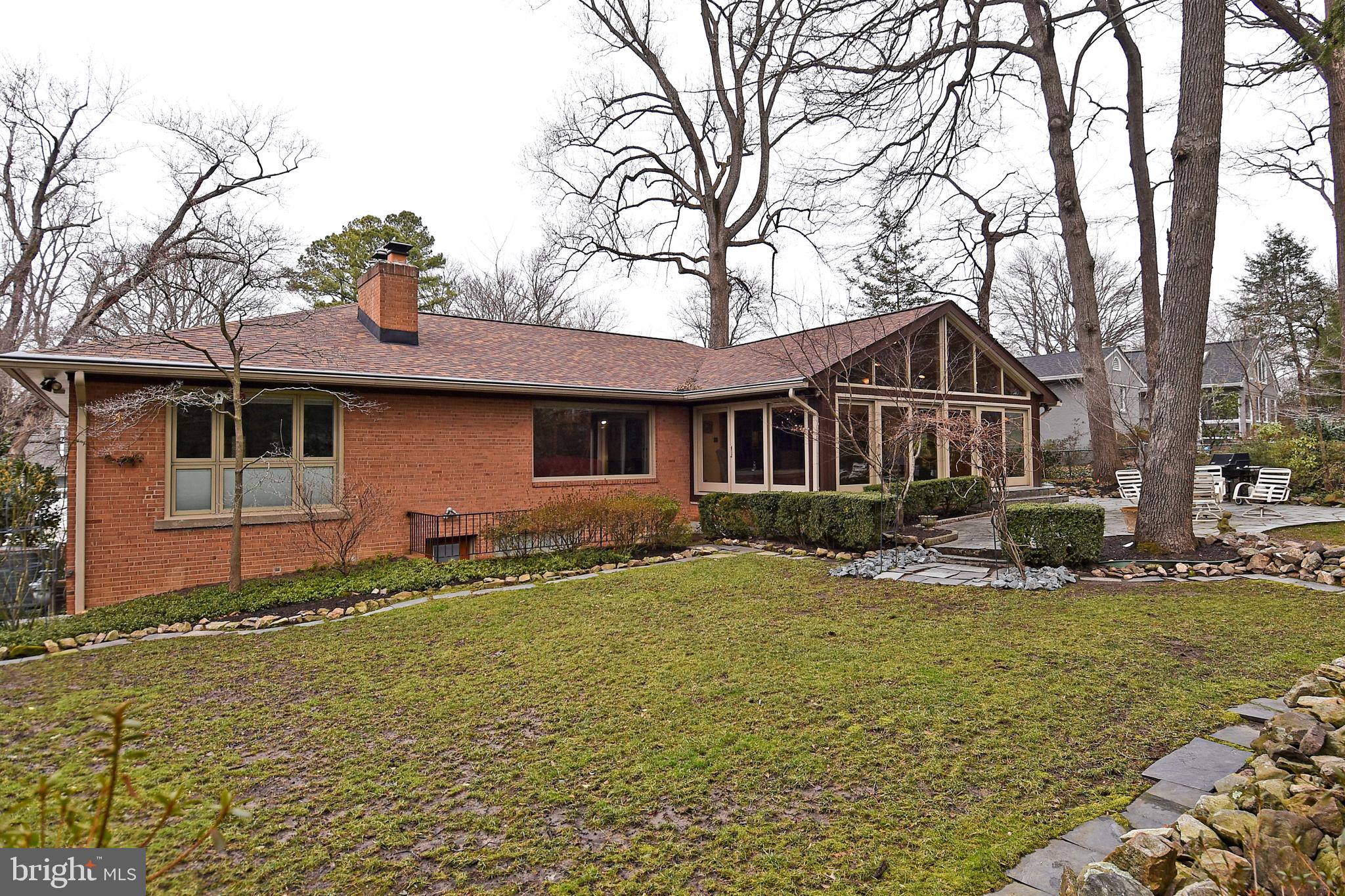 GOLF CLUB MANOR - Residential