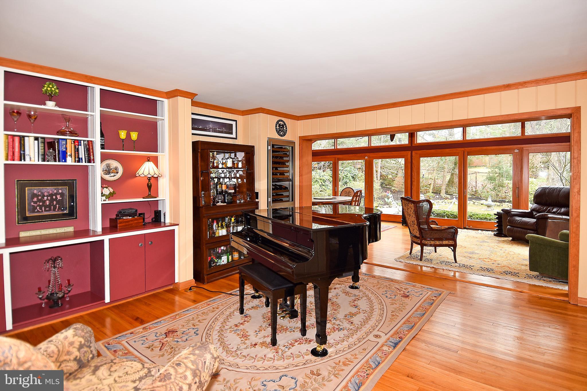 GOLF CLUB MANOR - Residential