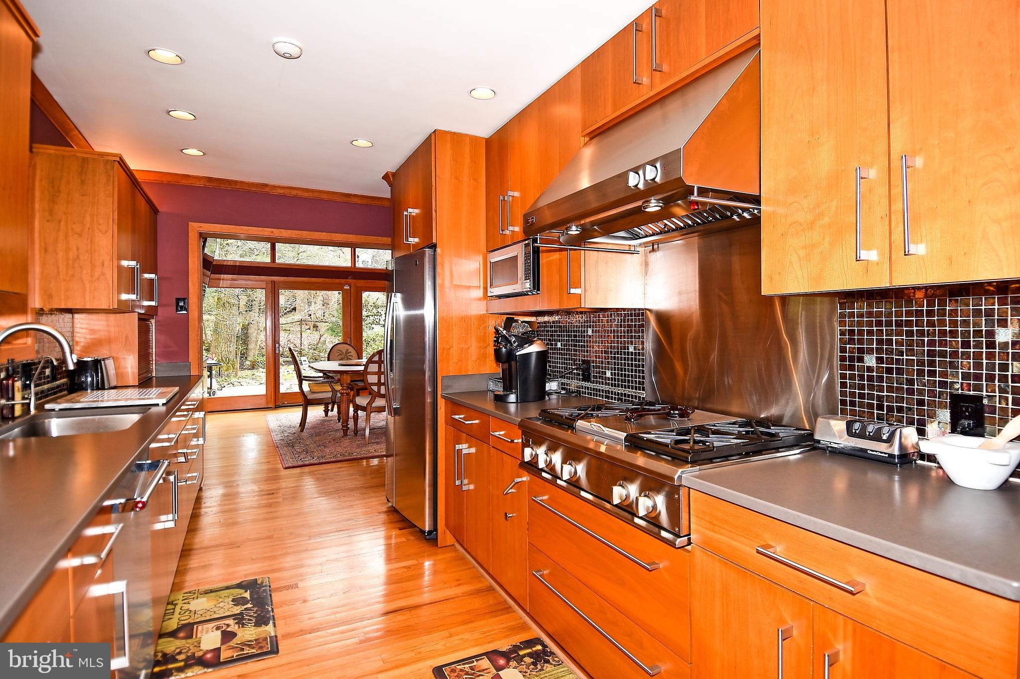 GOLF CLUB MANOR - Residential