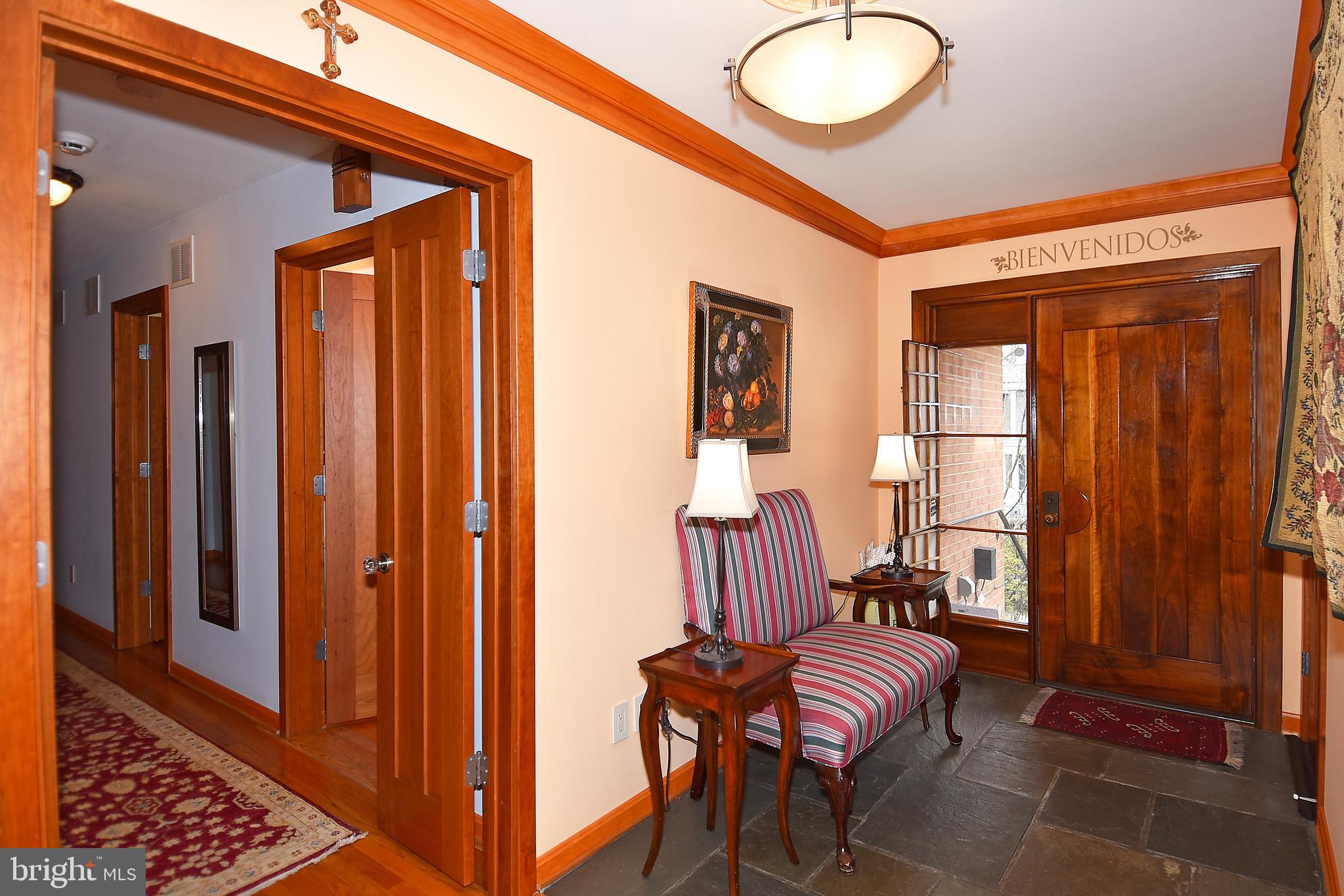 GOLF CLUB MANOR - Residential