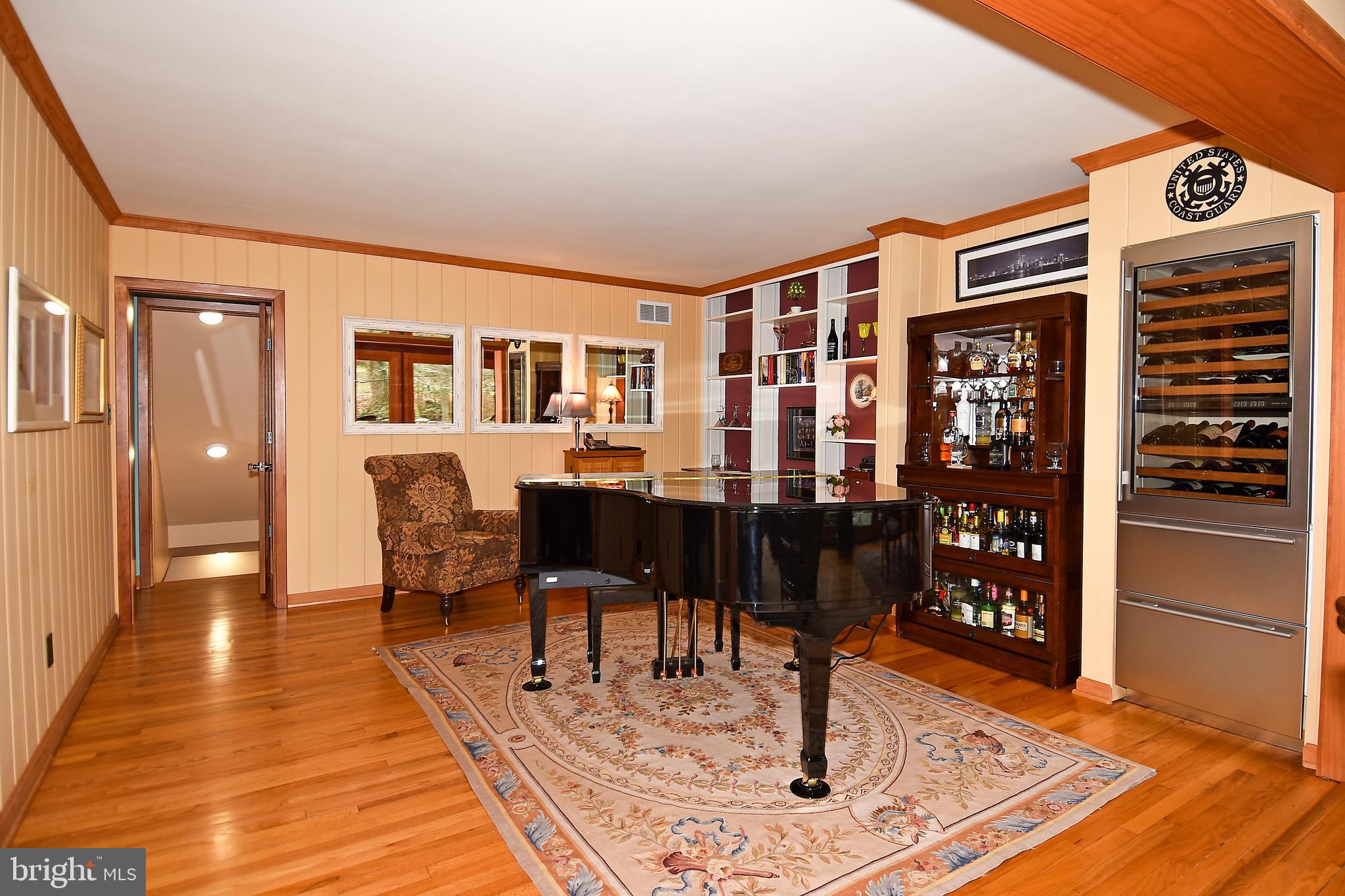 GOLF CLUB MANOR - Residential