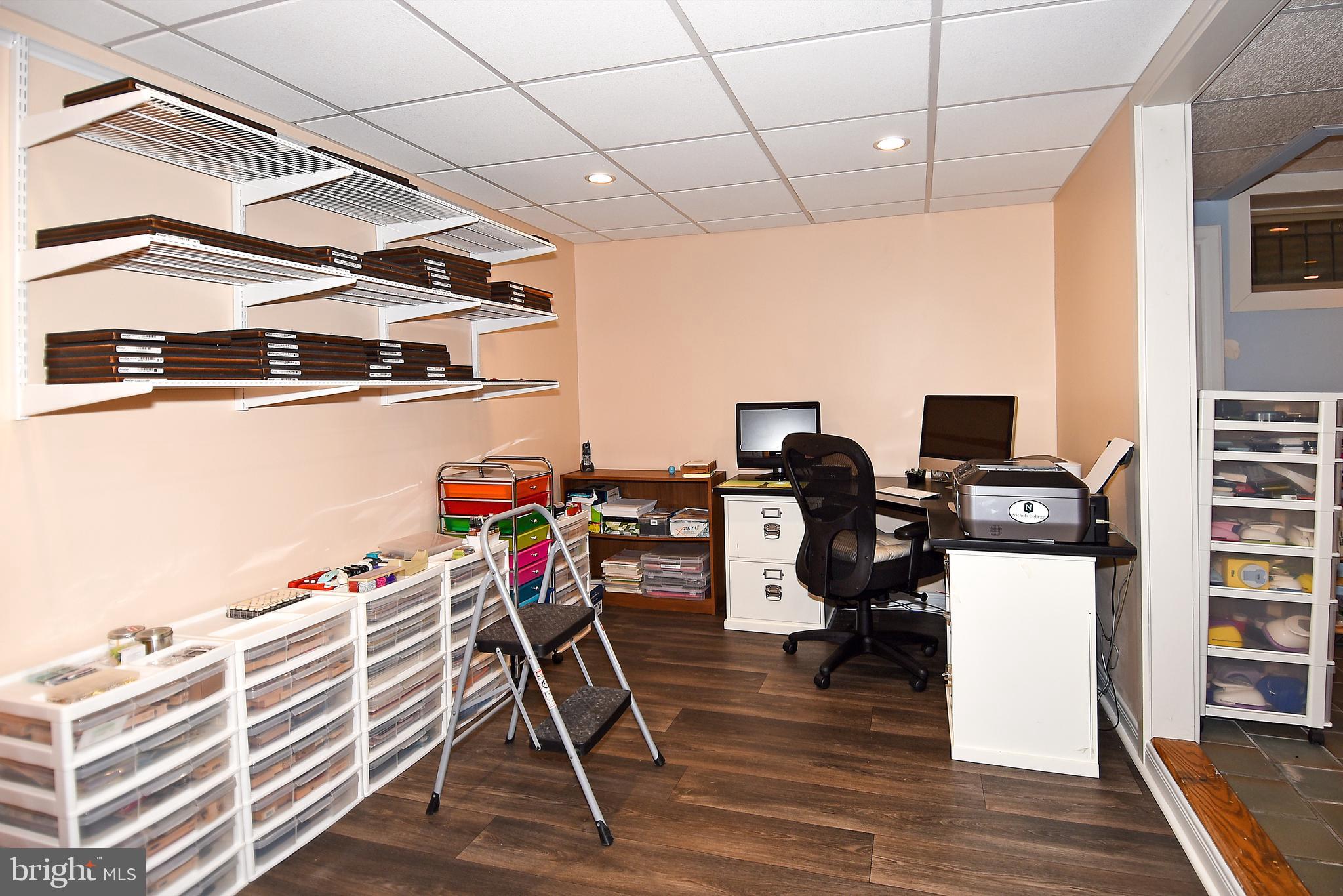 GOLF CLUB MANOR - Residential