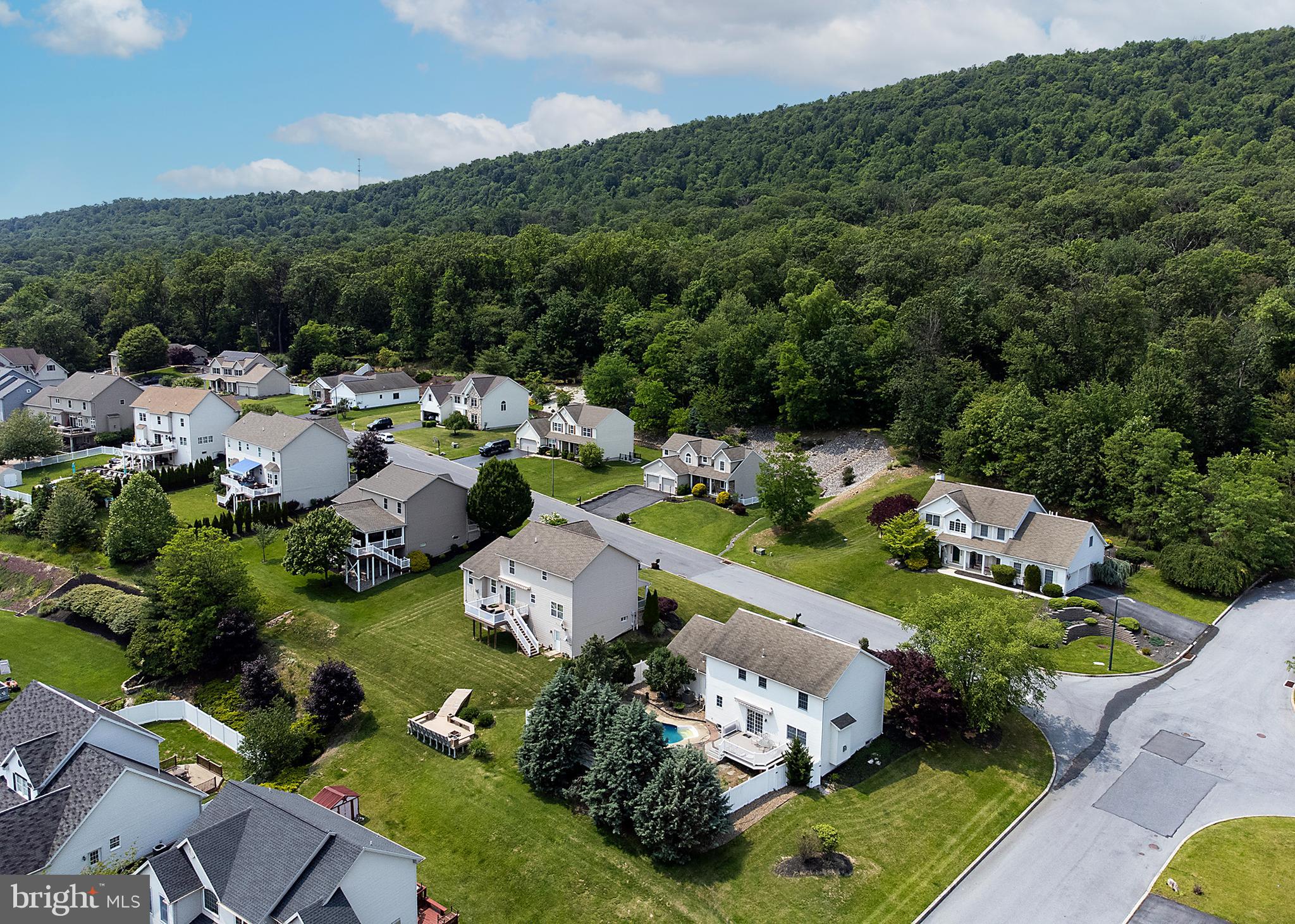 DEER PATH WOODS - Residential