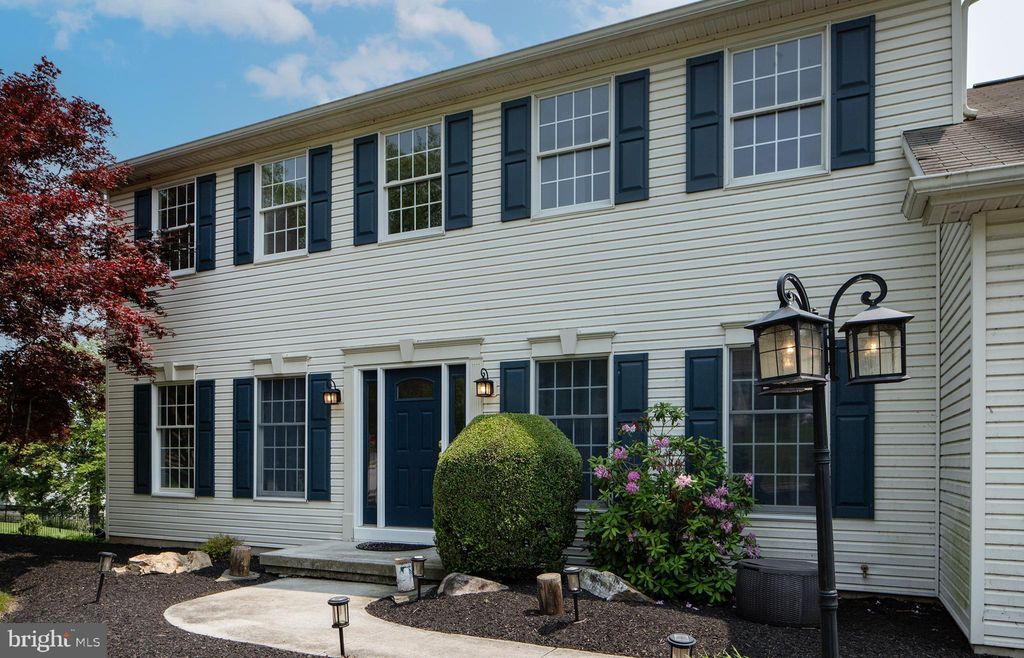 Photo of 2125 Chatham Way, HARRISBURG, PA 17110 (MLS # PADA2046426)