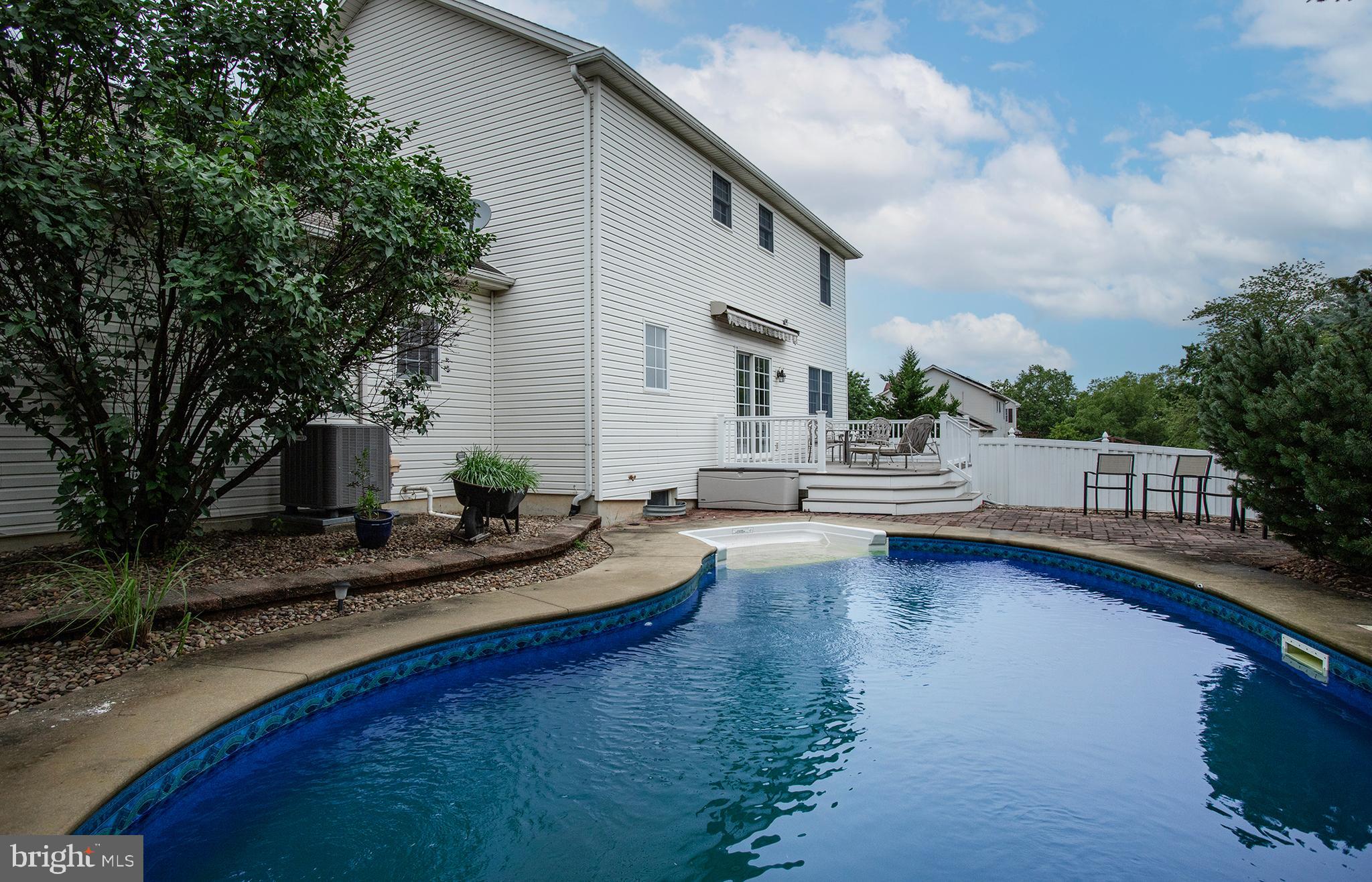 DEER PATH WOODS - Residential