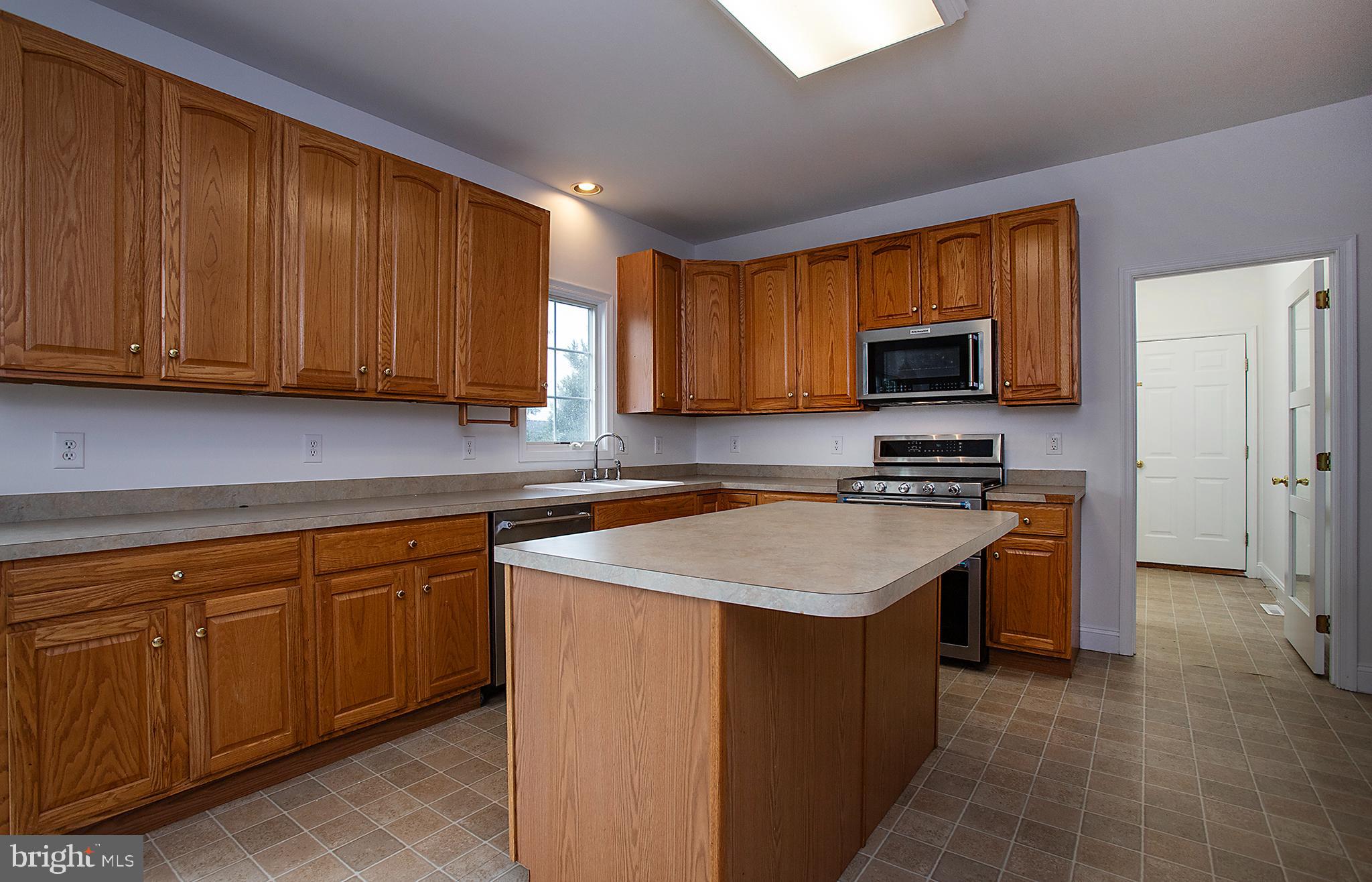 DEER PATH WOODS - Residential