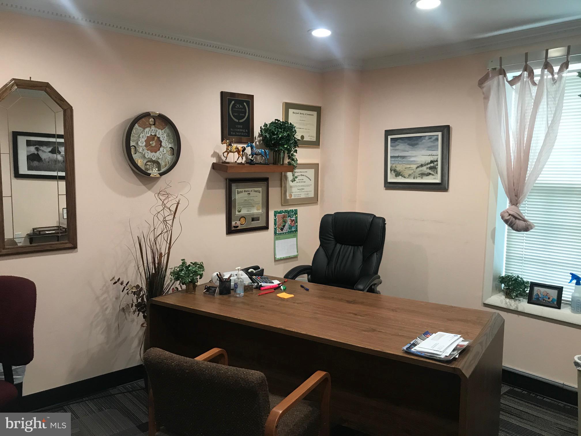 WASHINGTON PARK INDUSTRI - Commercial Lease