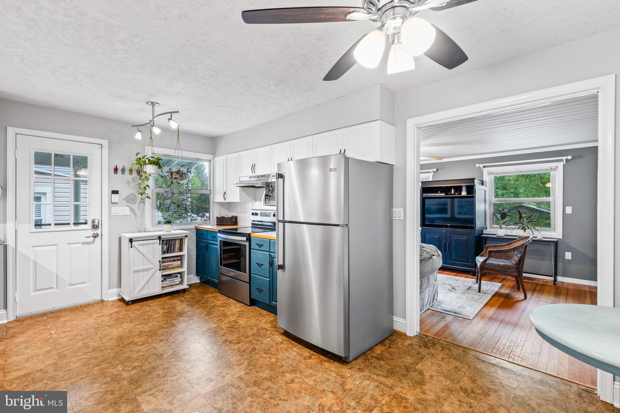 SYLVAN SHORES - Residential