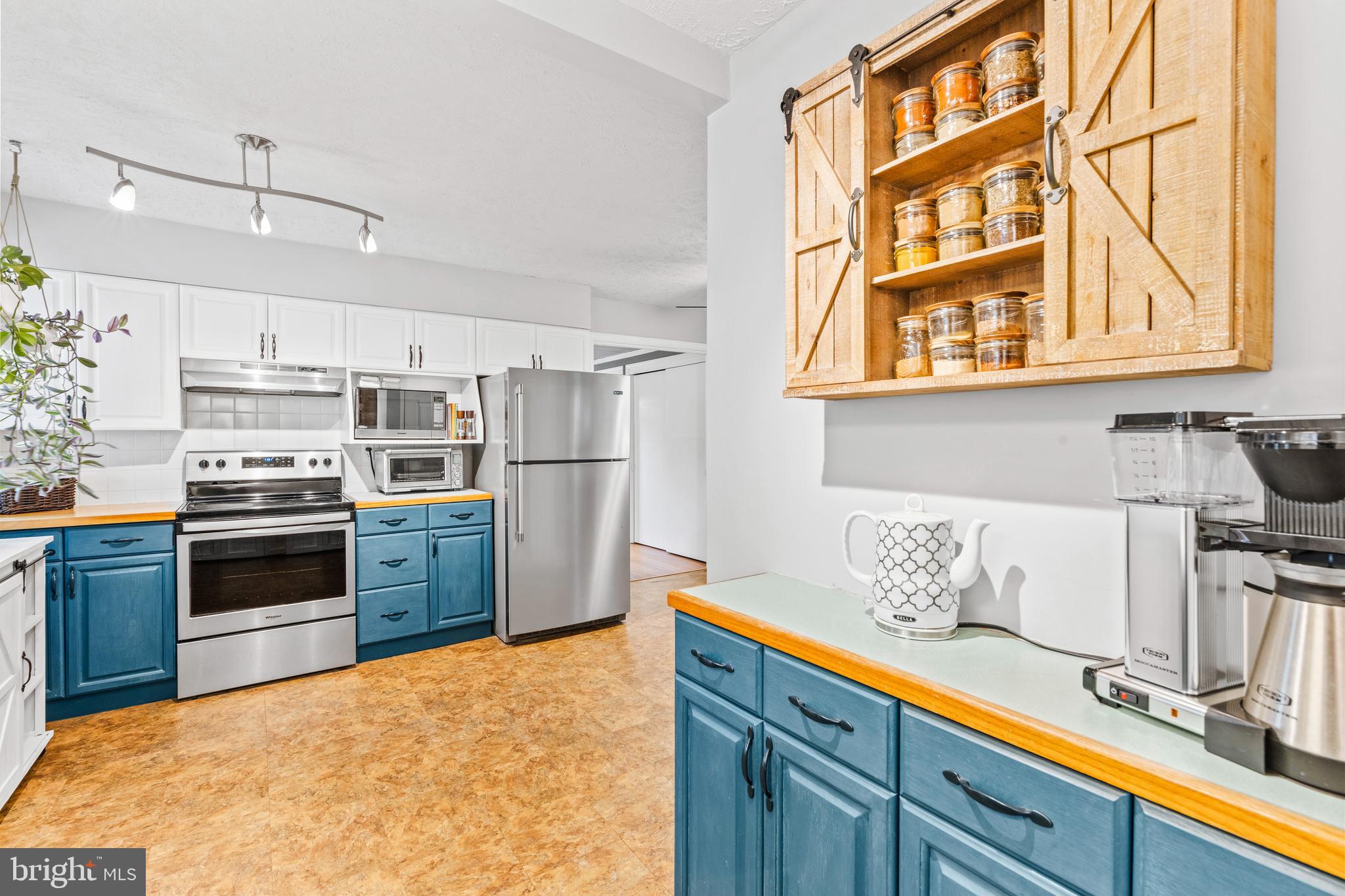 SYLVAN SHORES - Residential