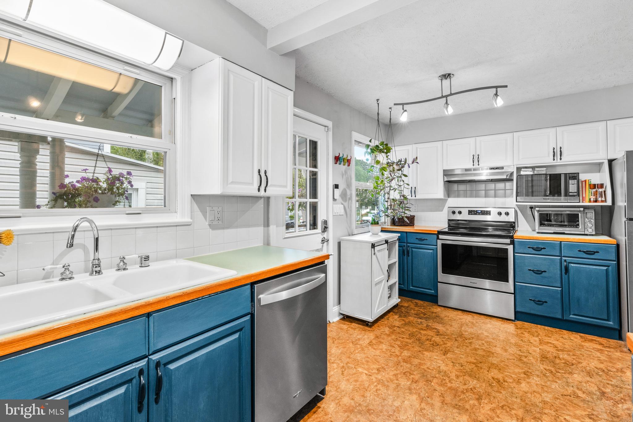 SYLVAN SHORES - Residential