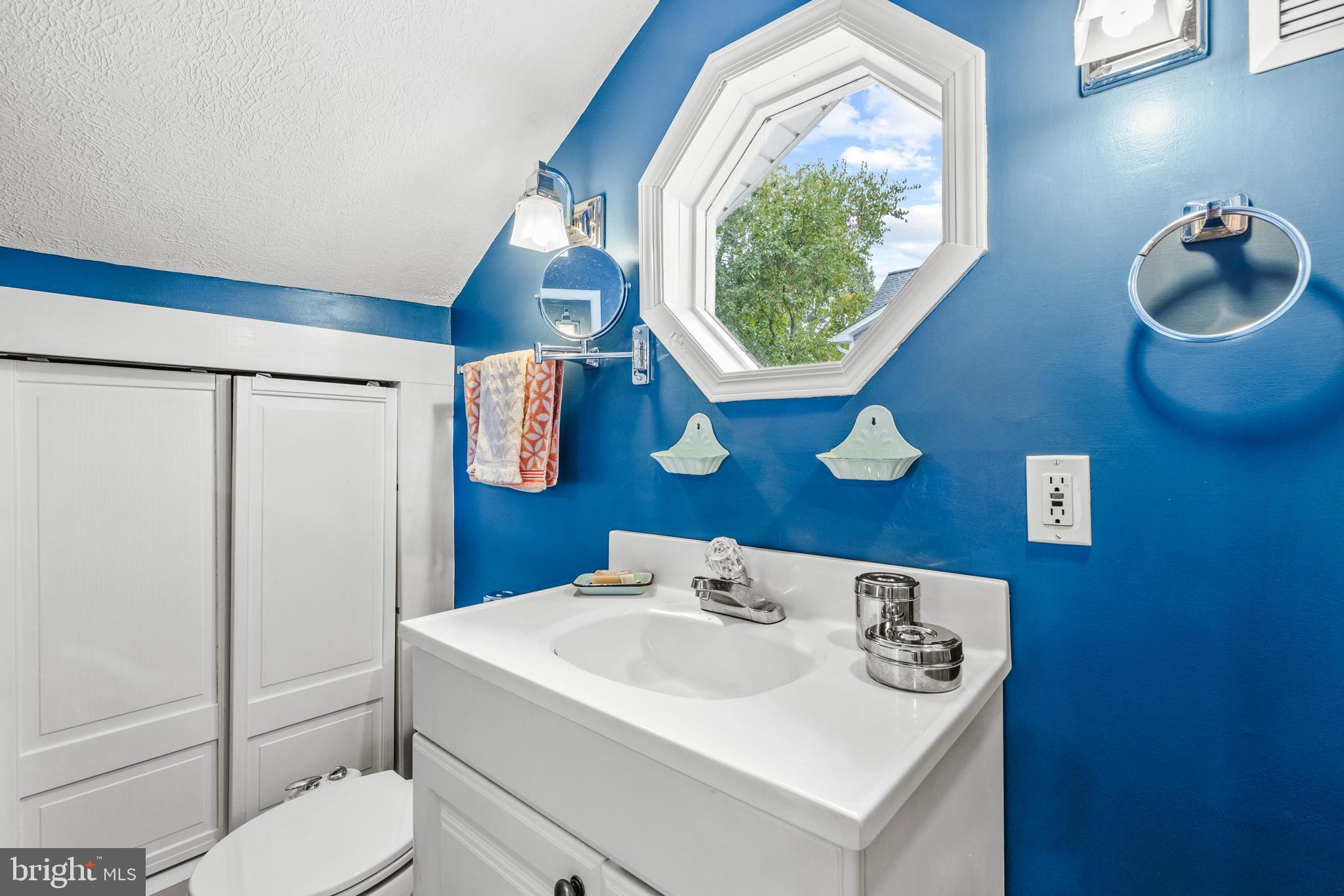 SYLVAN SHORES - Residential