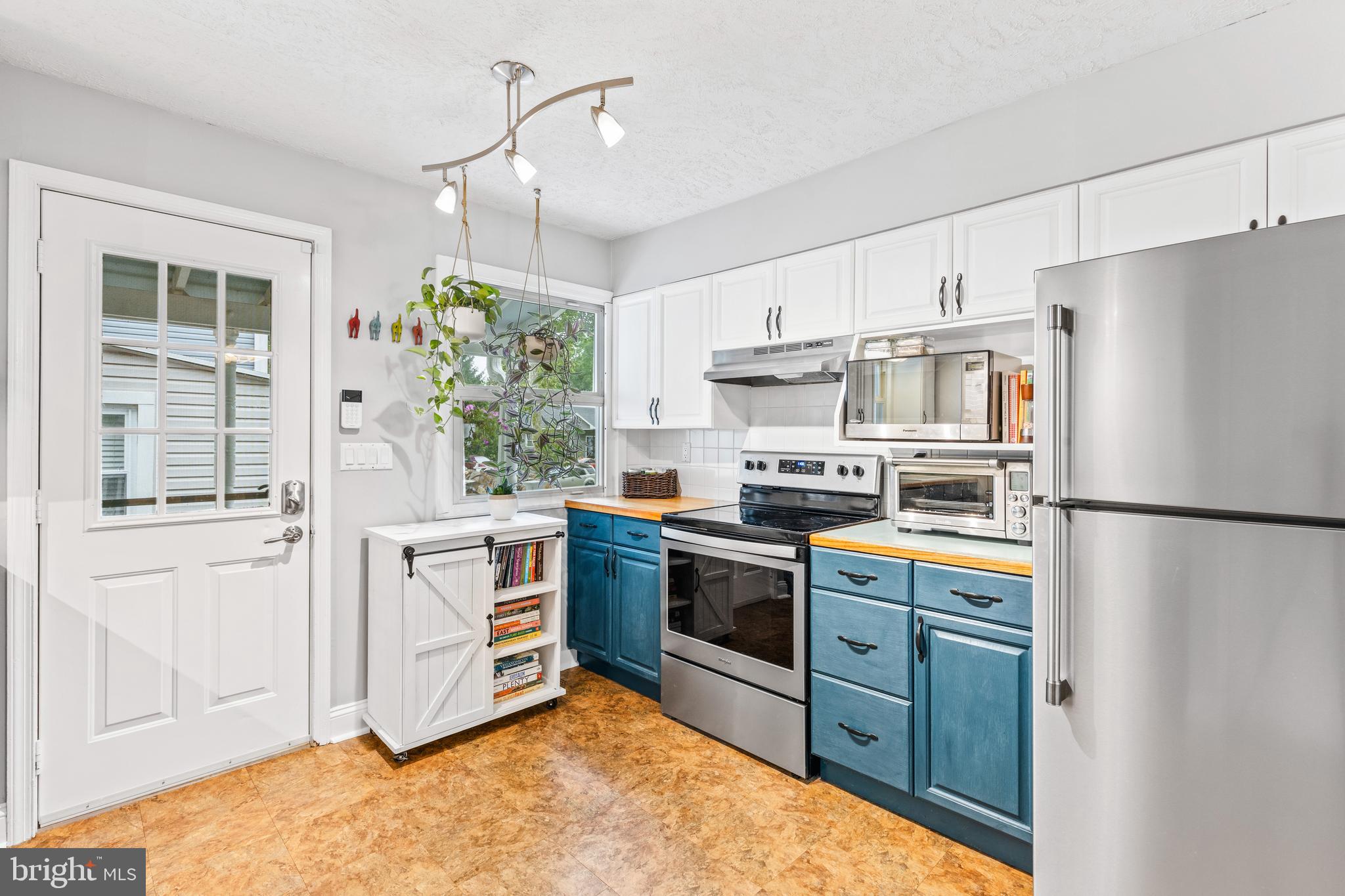 SYLVAN SHORES - Residential