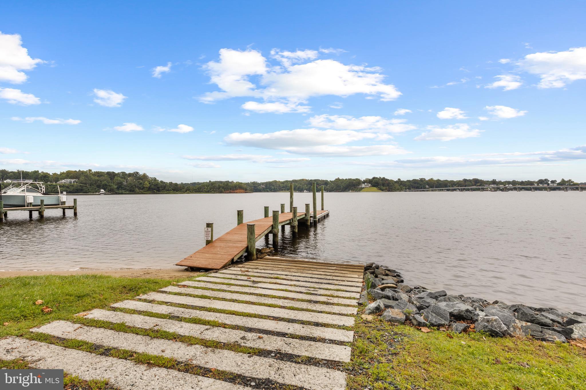 SYLVAN SHORES - Residential