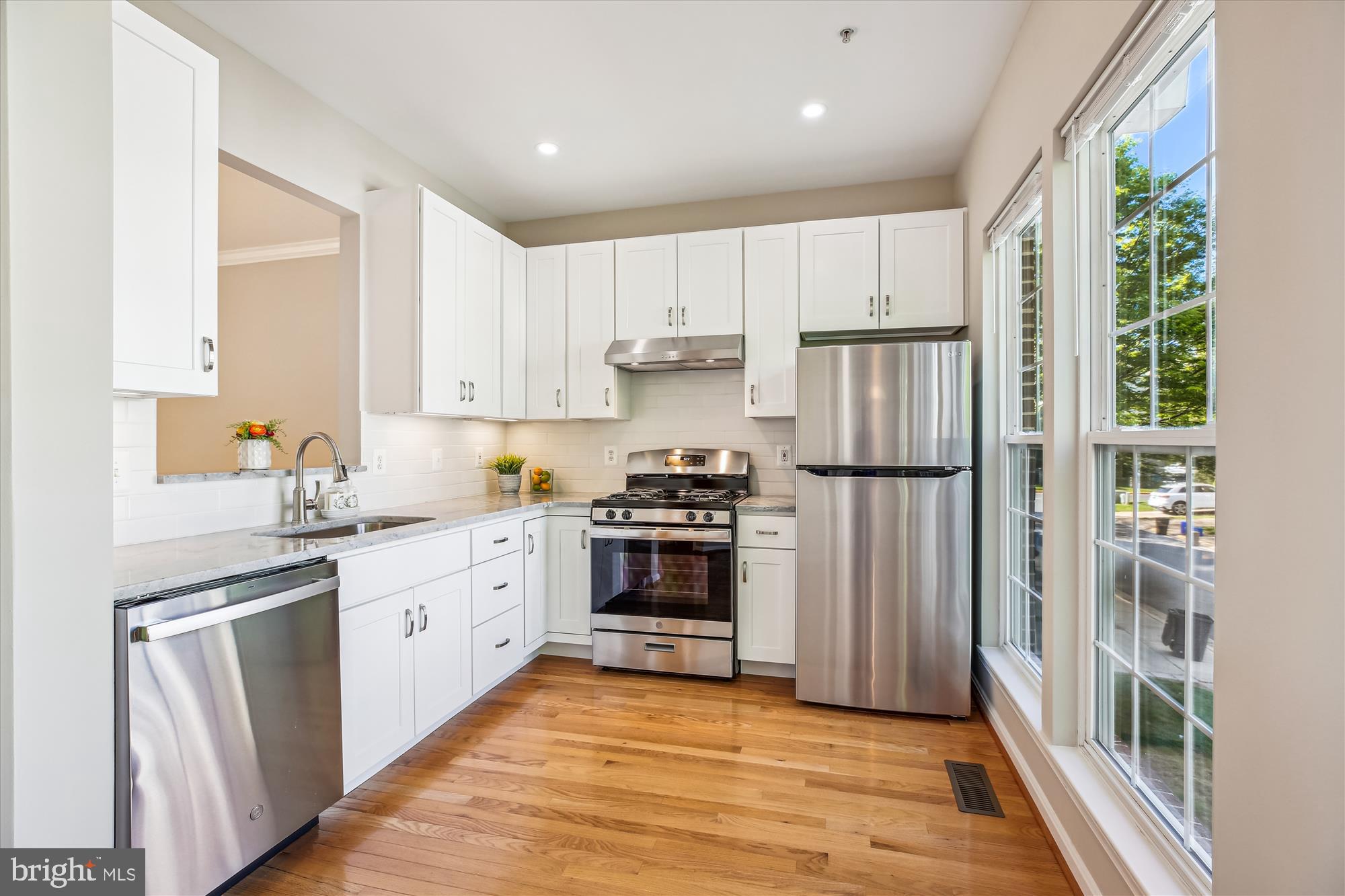 CLOVERLEAF CENTER - Residential