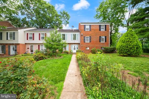 Townhouse For Sale - 7379 Colton Lane<br/> Prince William County, MANASSAS, VA 20109