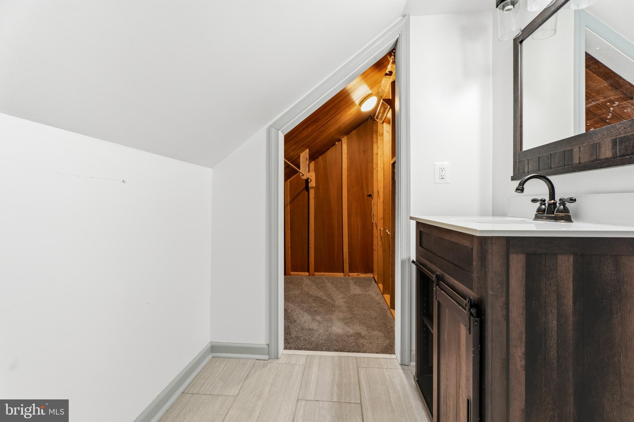 HILLENDALE PARK - Residential