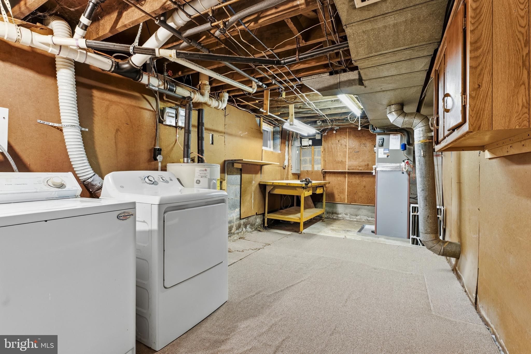 HILLENDALE PARK - Residential