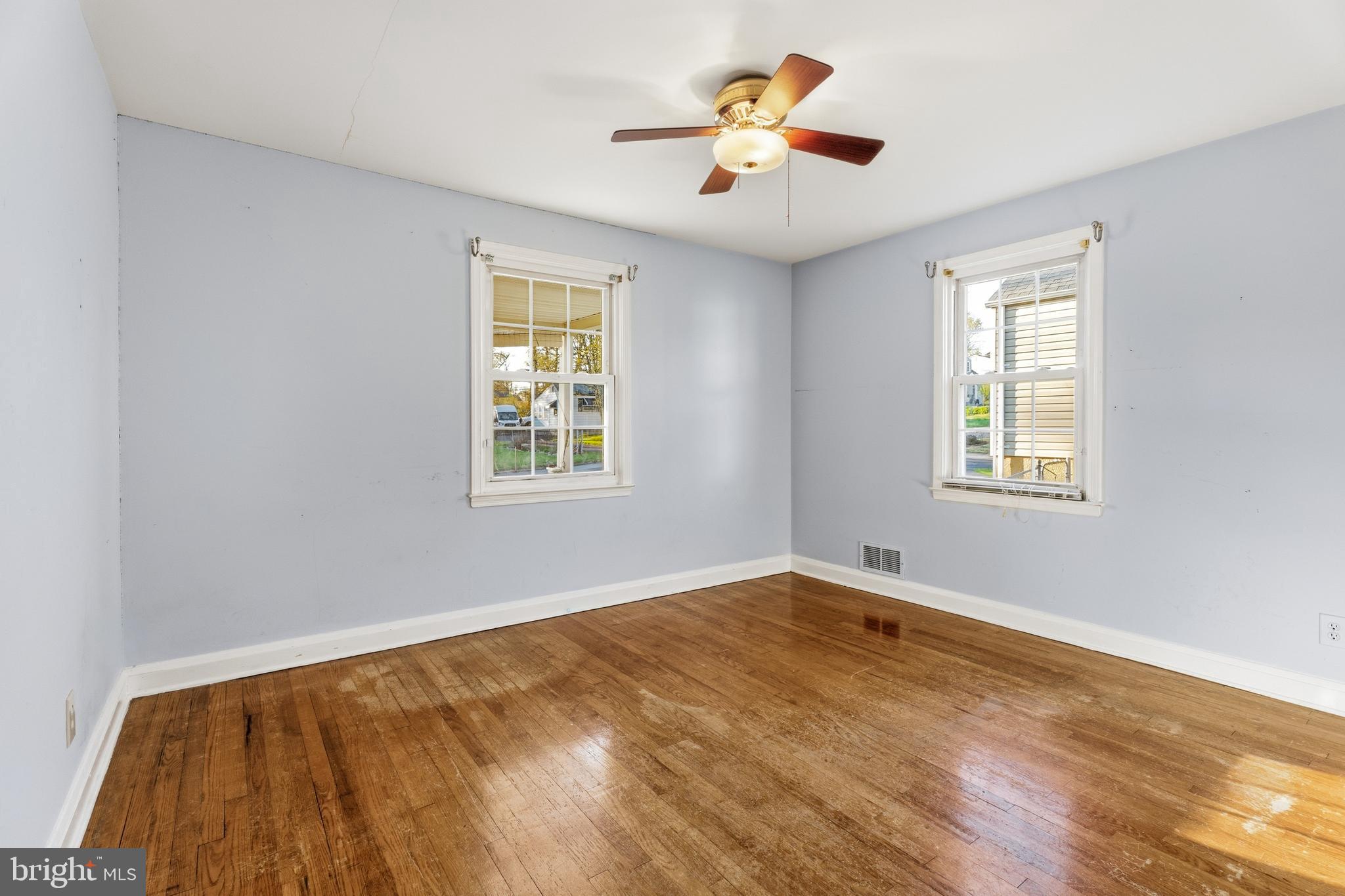 HILLENDALE PARK - Residential