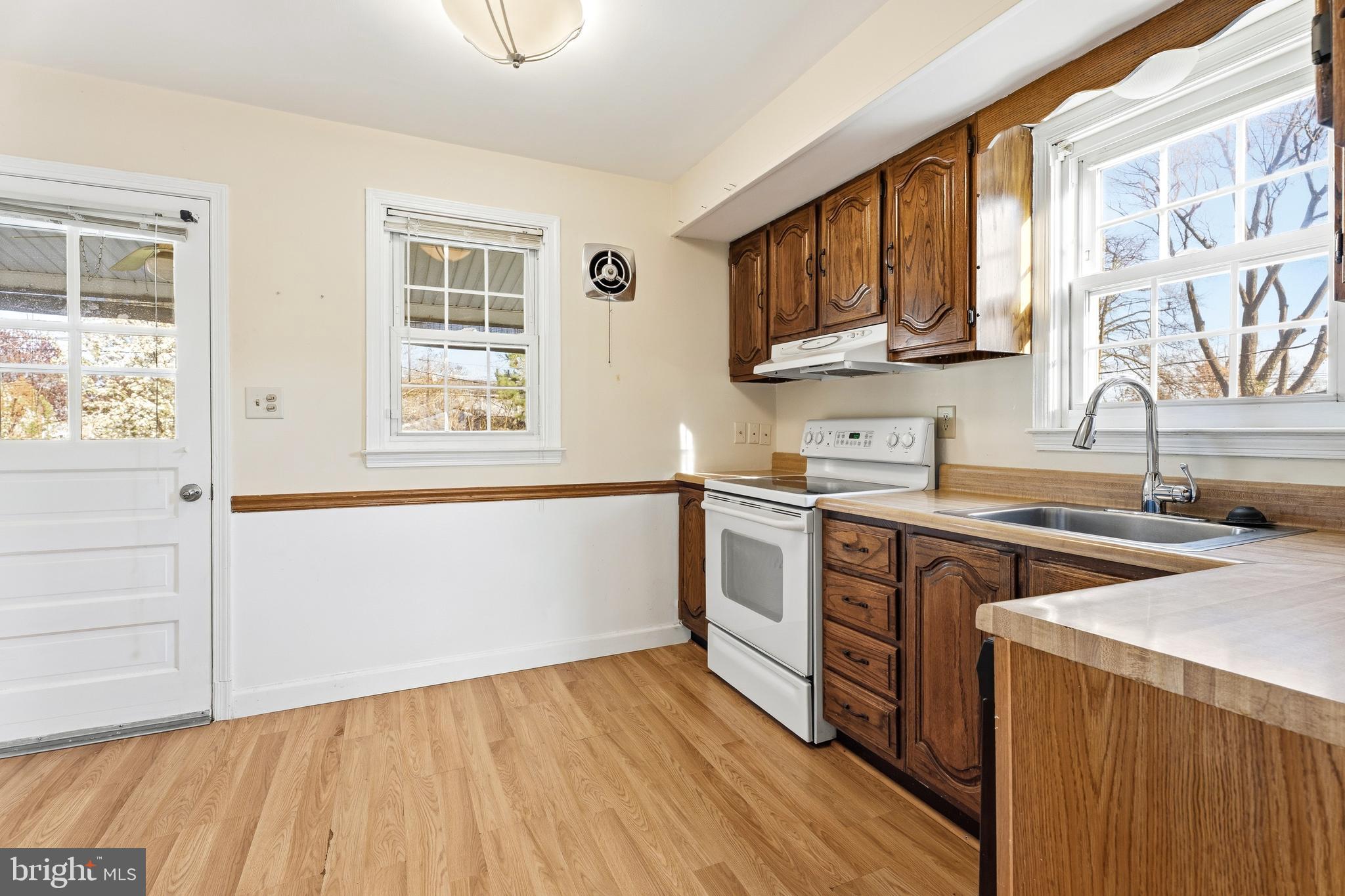 HILLENDALE PARK - Residential