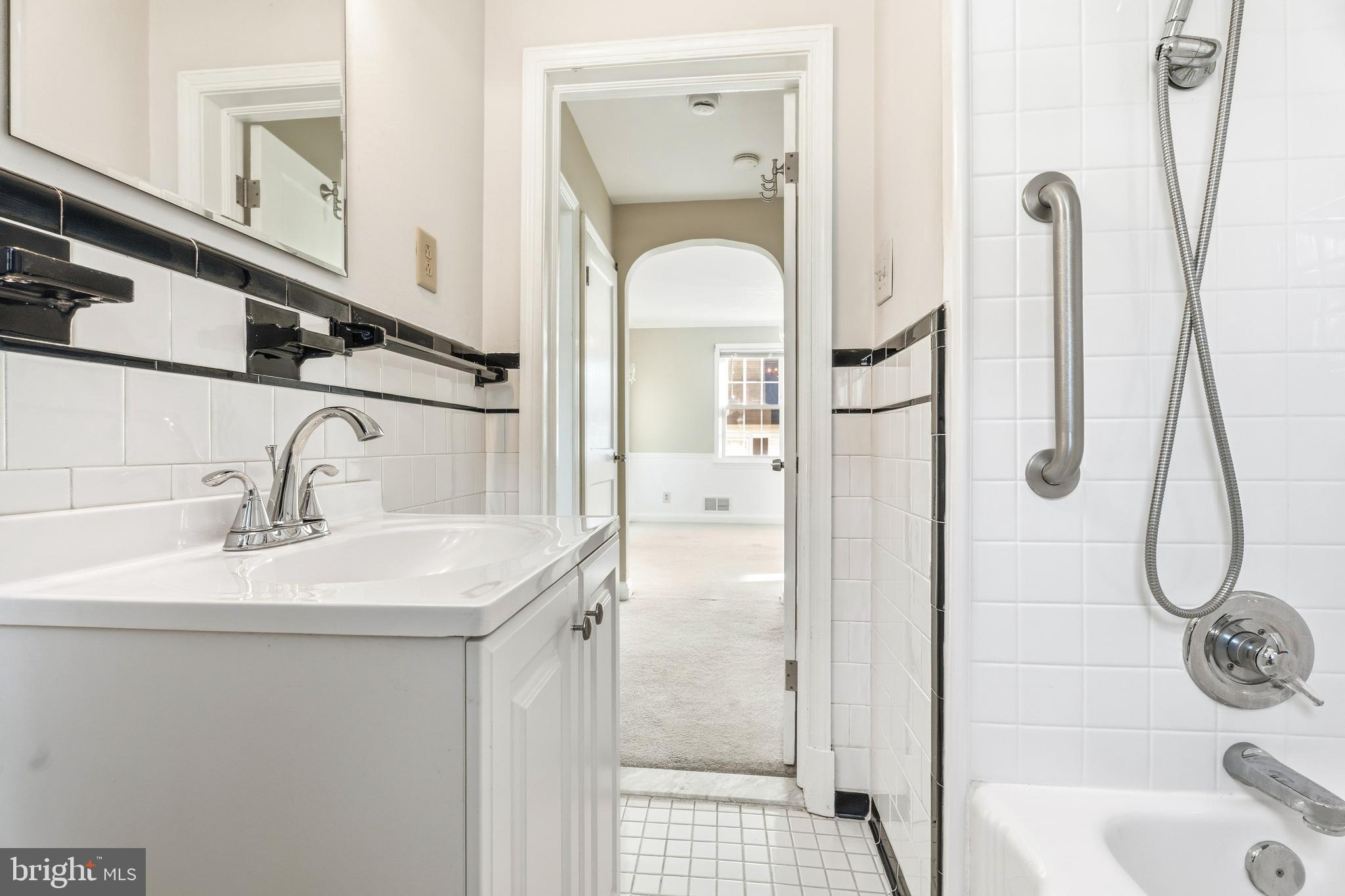 HILLENDALE PARK - Residential