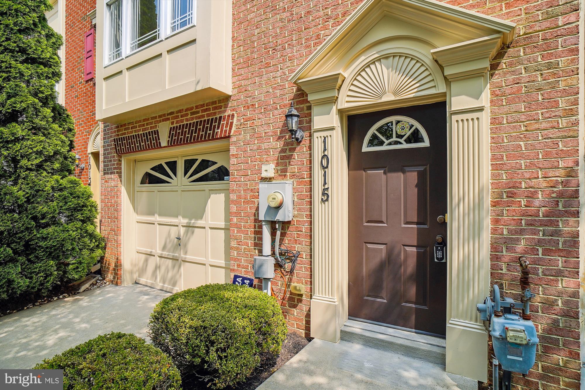 1015 COLLINDALE