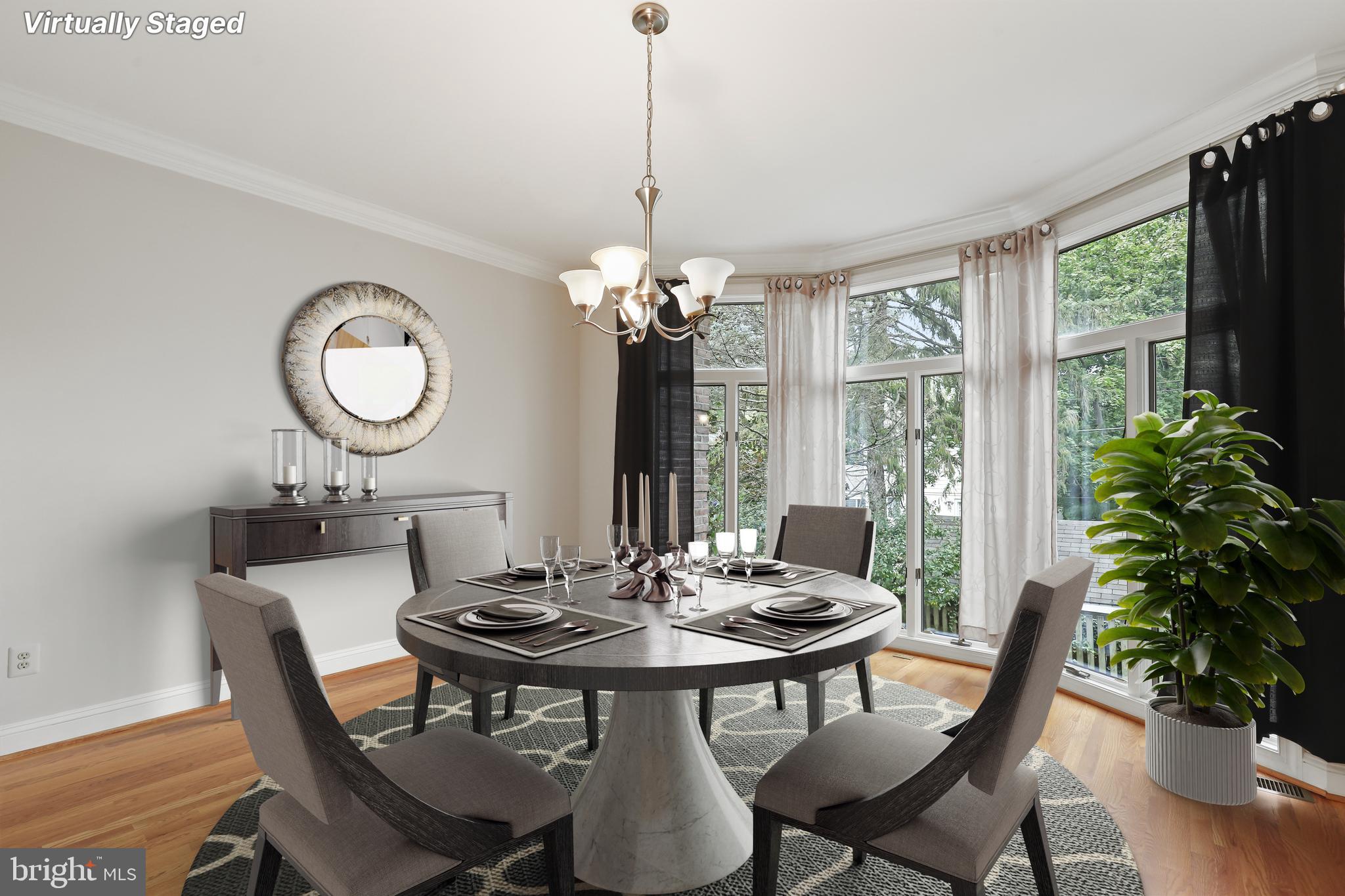 COUNTRY CLUB MANOR - Residential