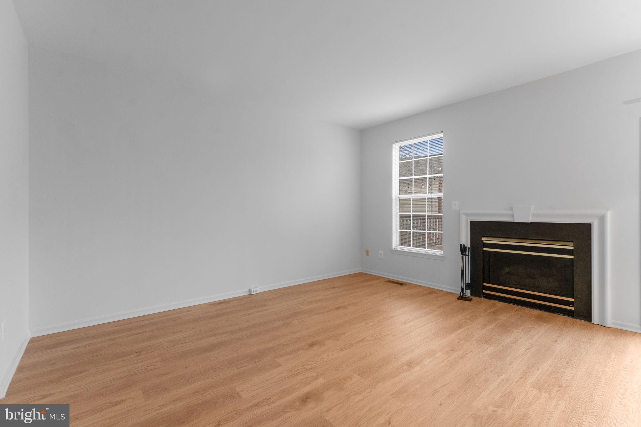 GREAT FALLS CHASE - Residential