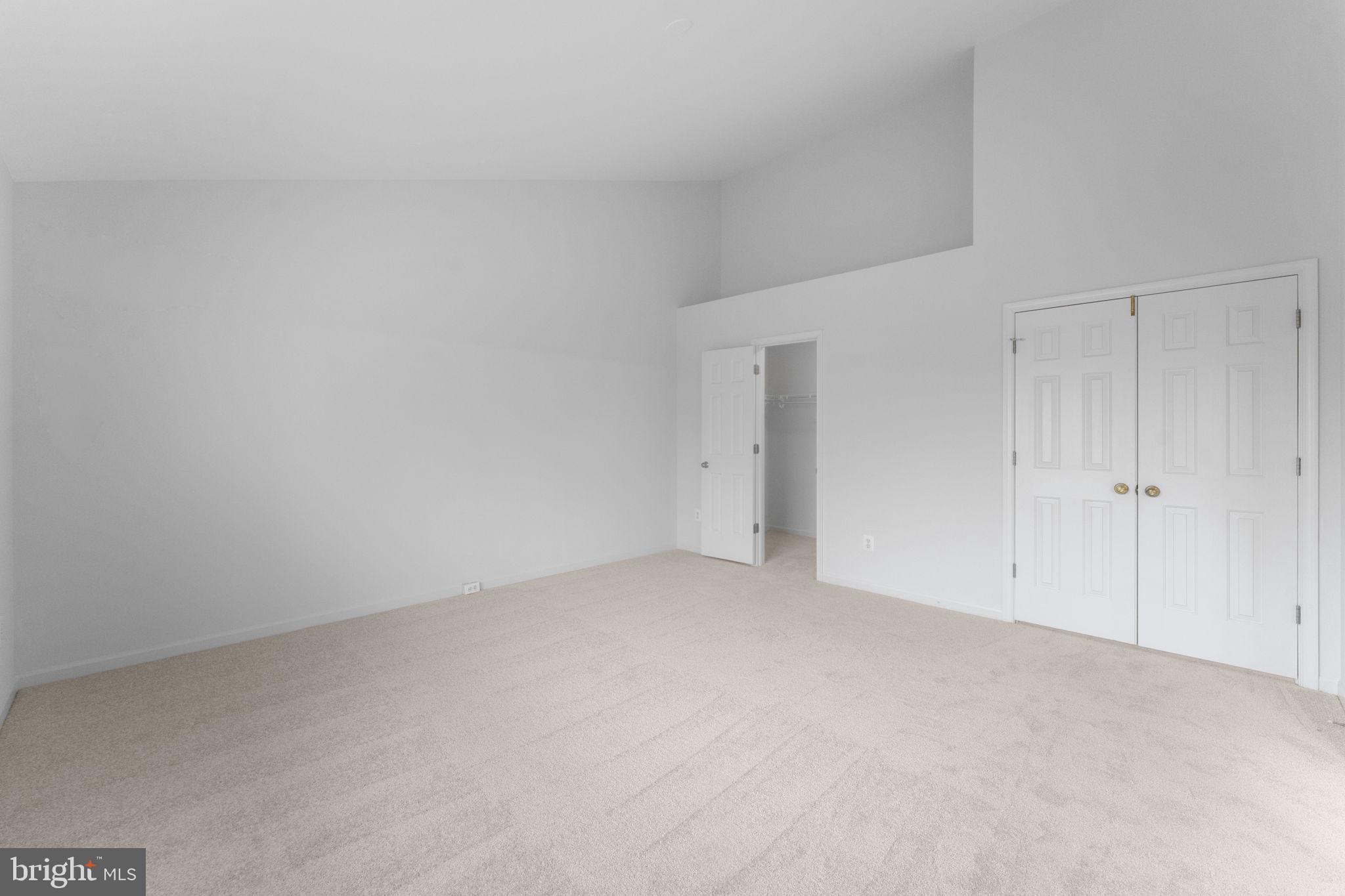 GREAT FALLS CHASE - Residential