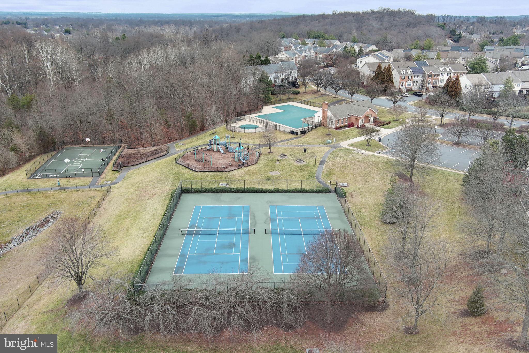 GREAT FALLS CHASE - Residential