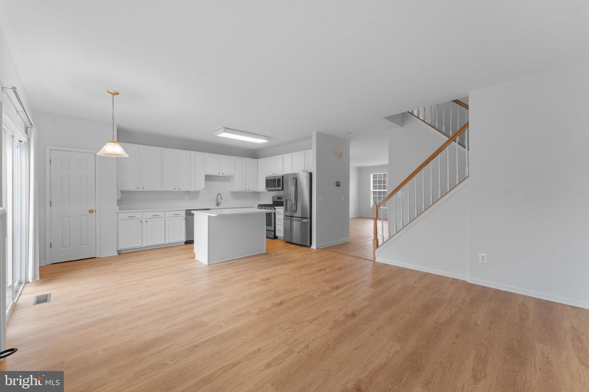 GREAT FALLS CHASE - Residential