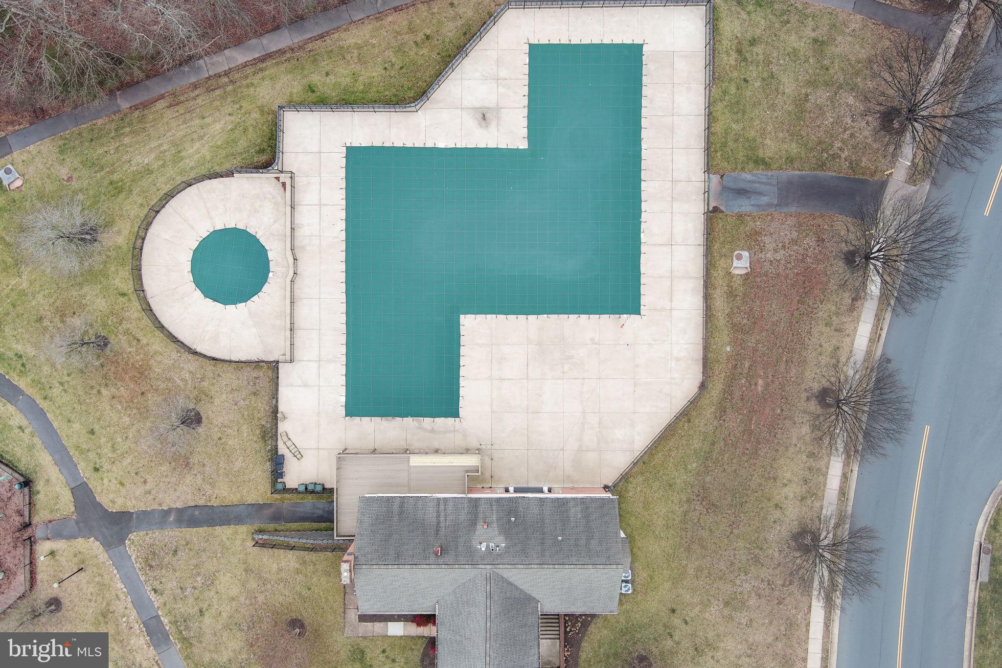 GREAT FALLS CHASE - Residential