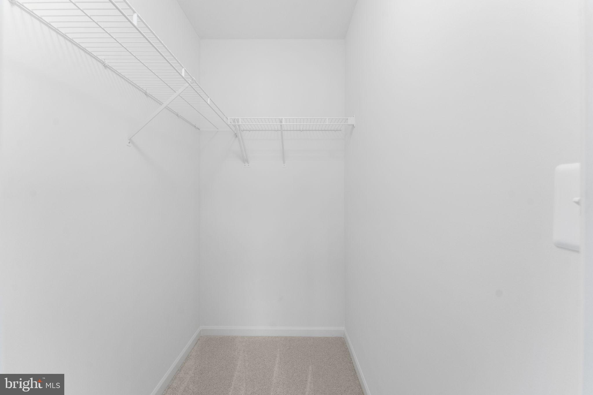 GREAT FALLS CHASE - Residential